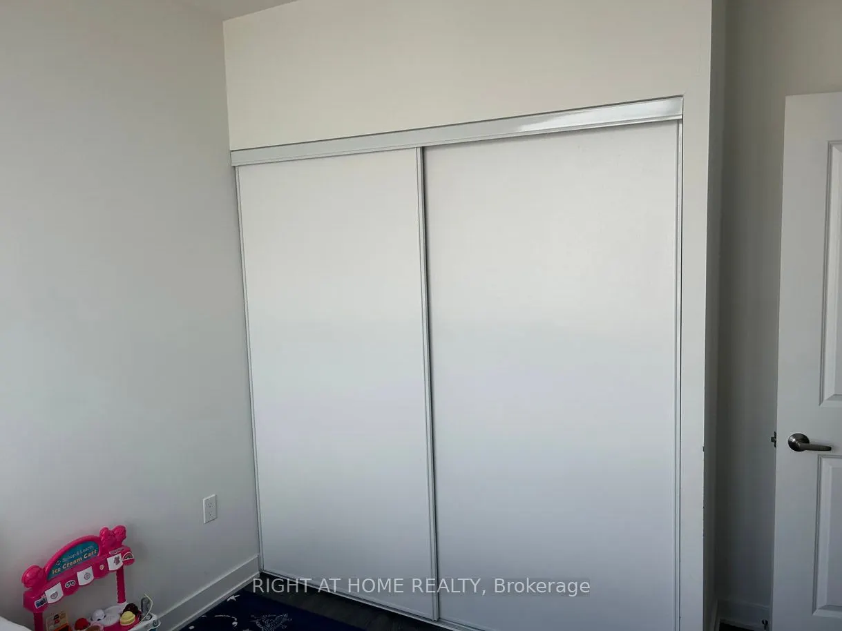 4677 Glen Erin Drive, #901