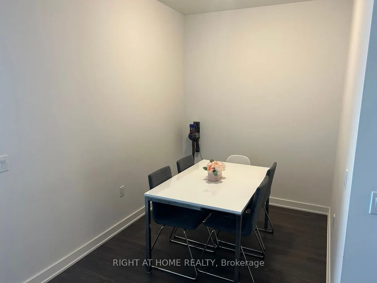 4677 Glen Erin Drive, #901