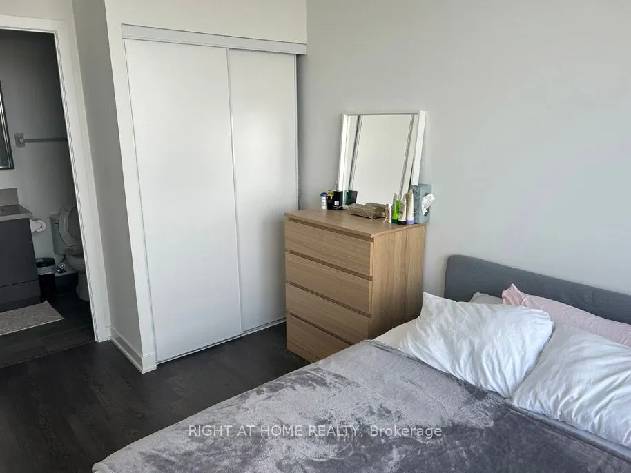 4677 Glen Erin Drive, #901