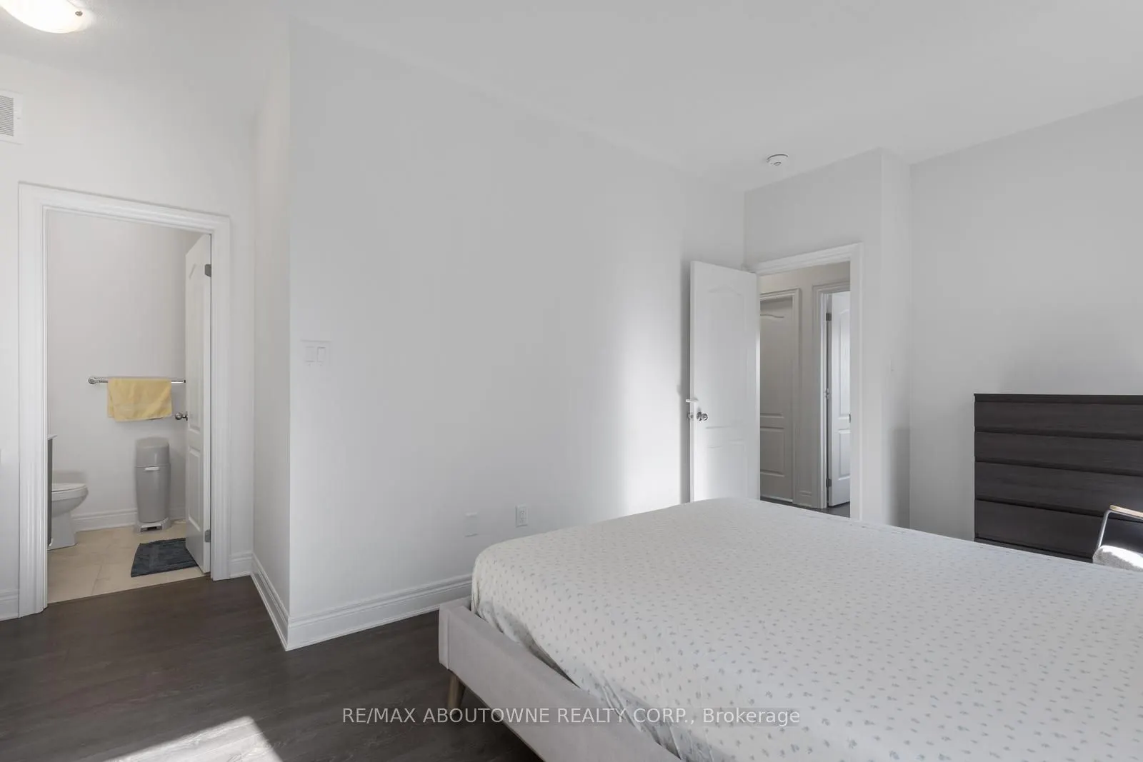 1421 Clarriage Court