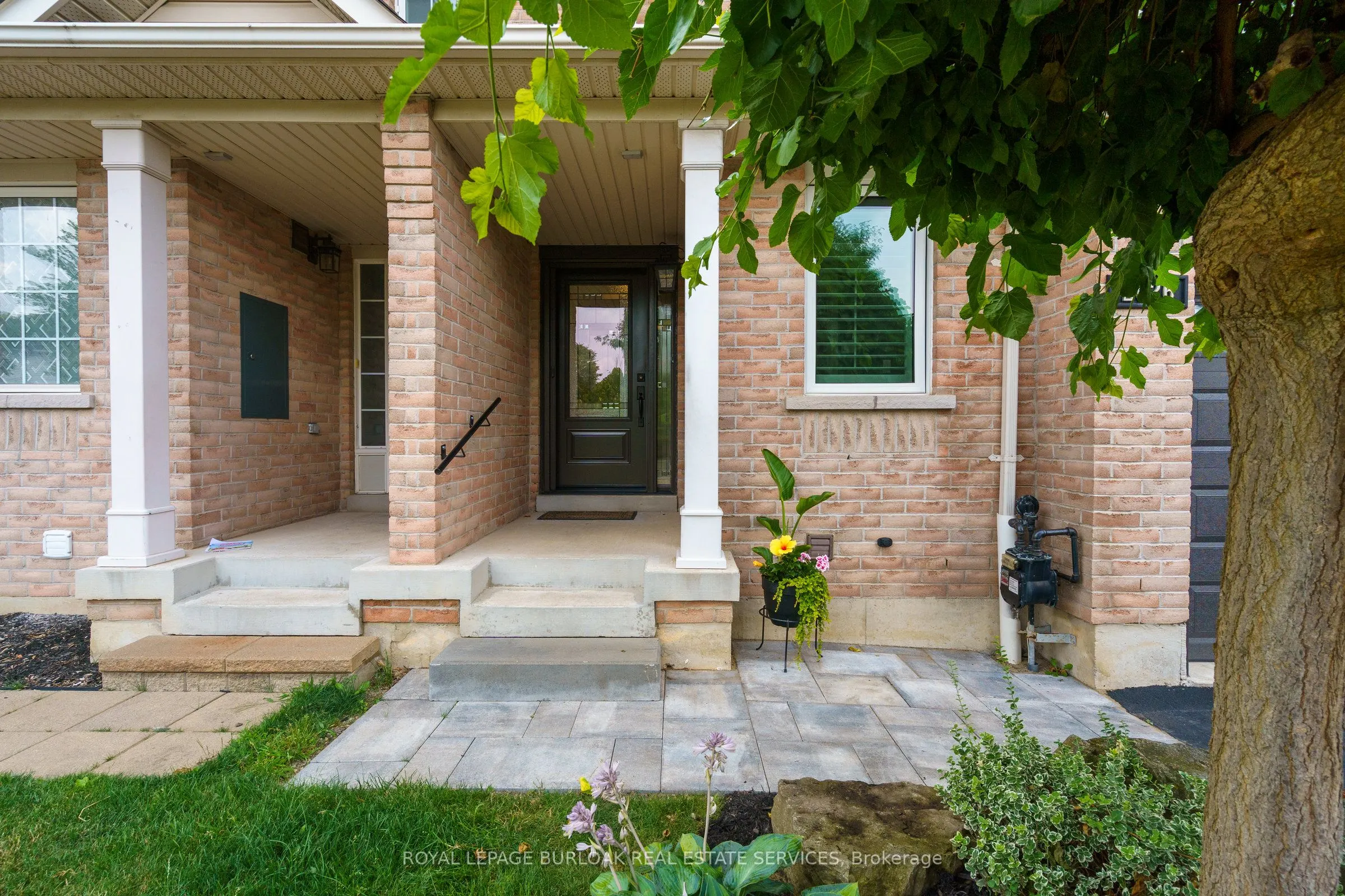 2626 Armour Crescent