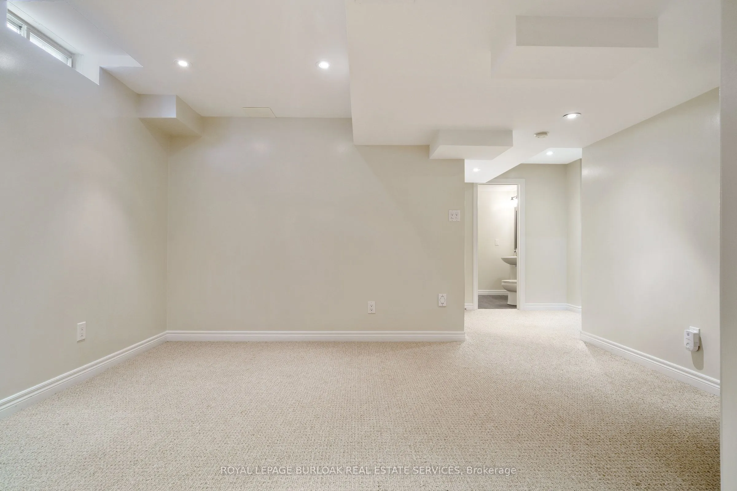 2626 Armour Crescent