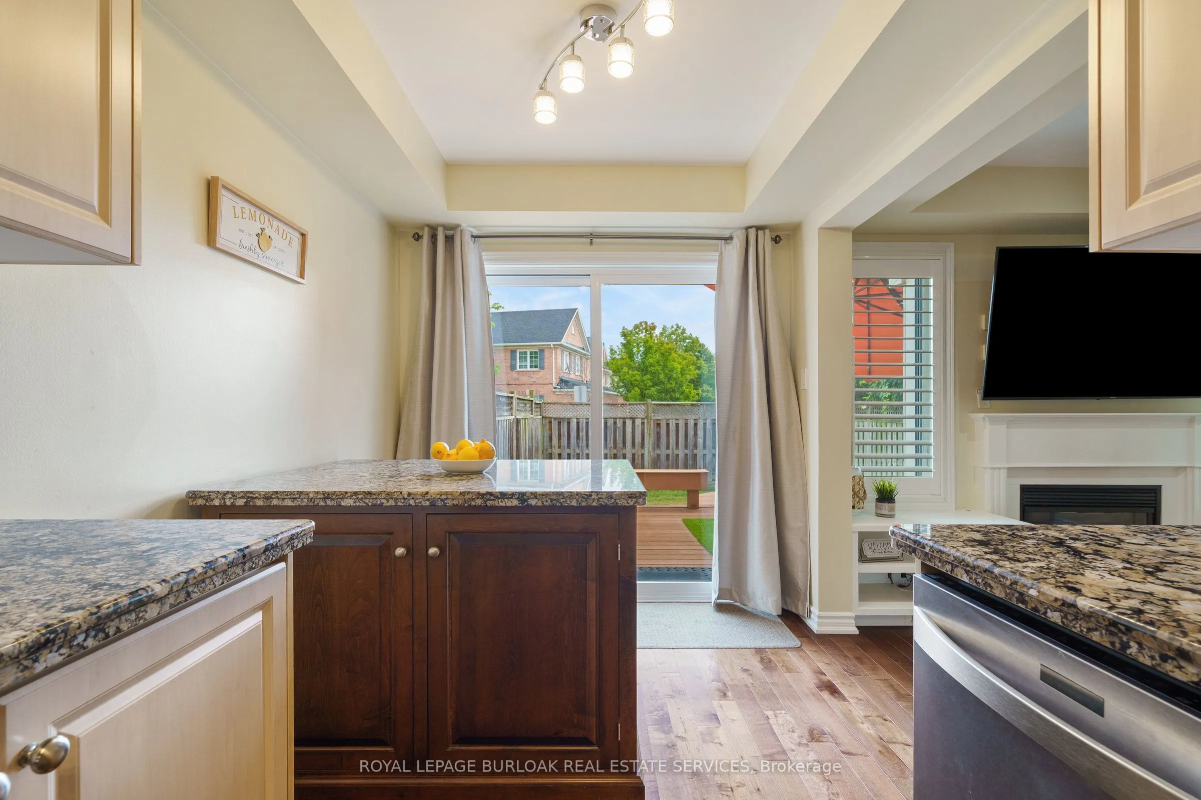 2626 Armour Crescent