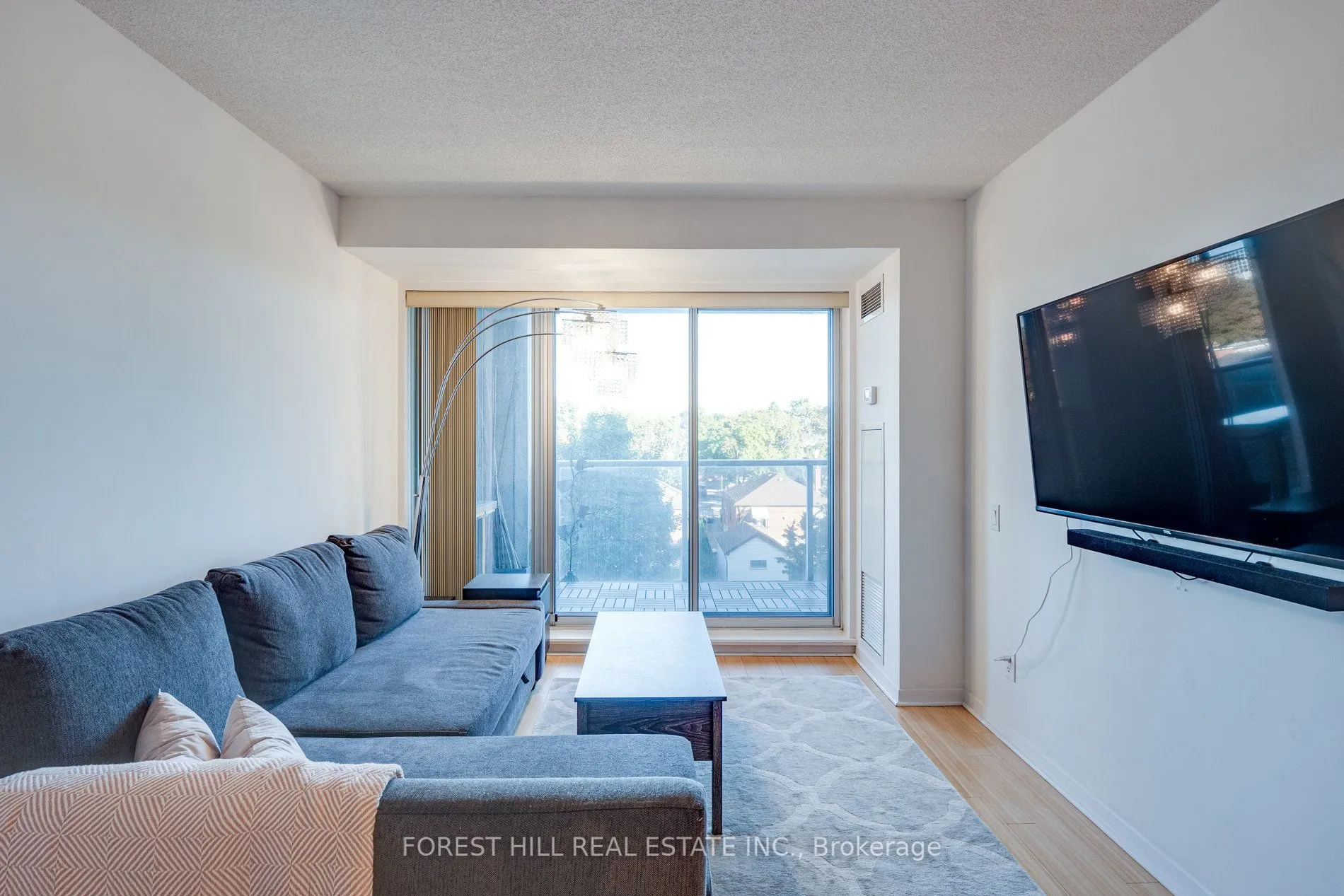 1040 The Queensway Avenue, #301