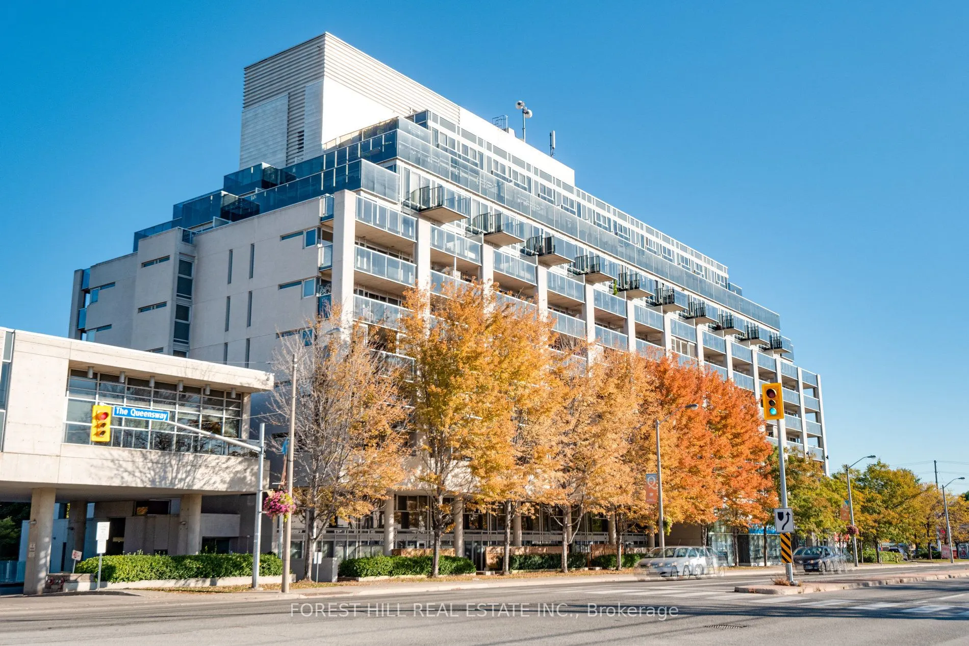 1040 The Queensway Avenue, #301
