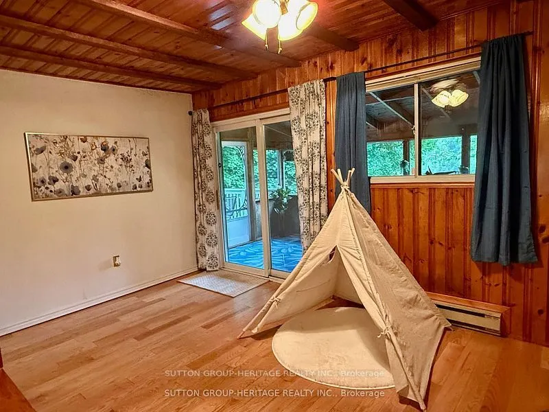 2766 Highpoint Side Road