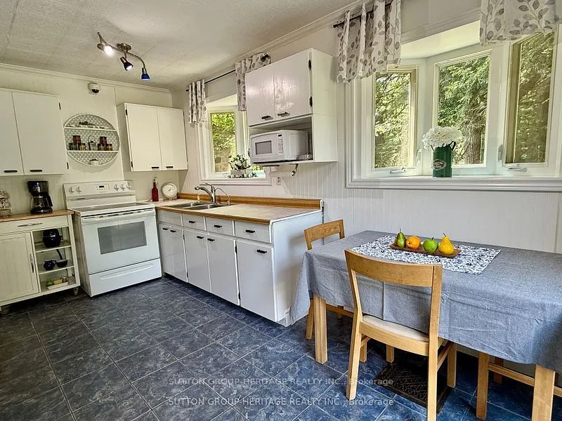 2766 Highpoint Side Road