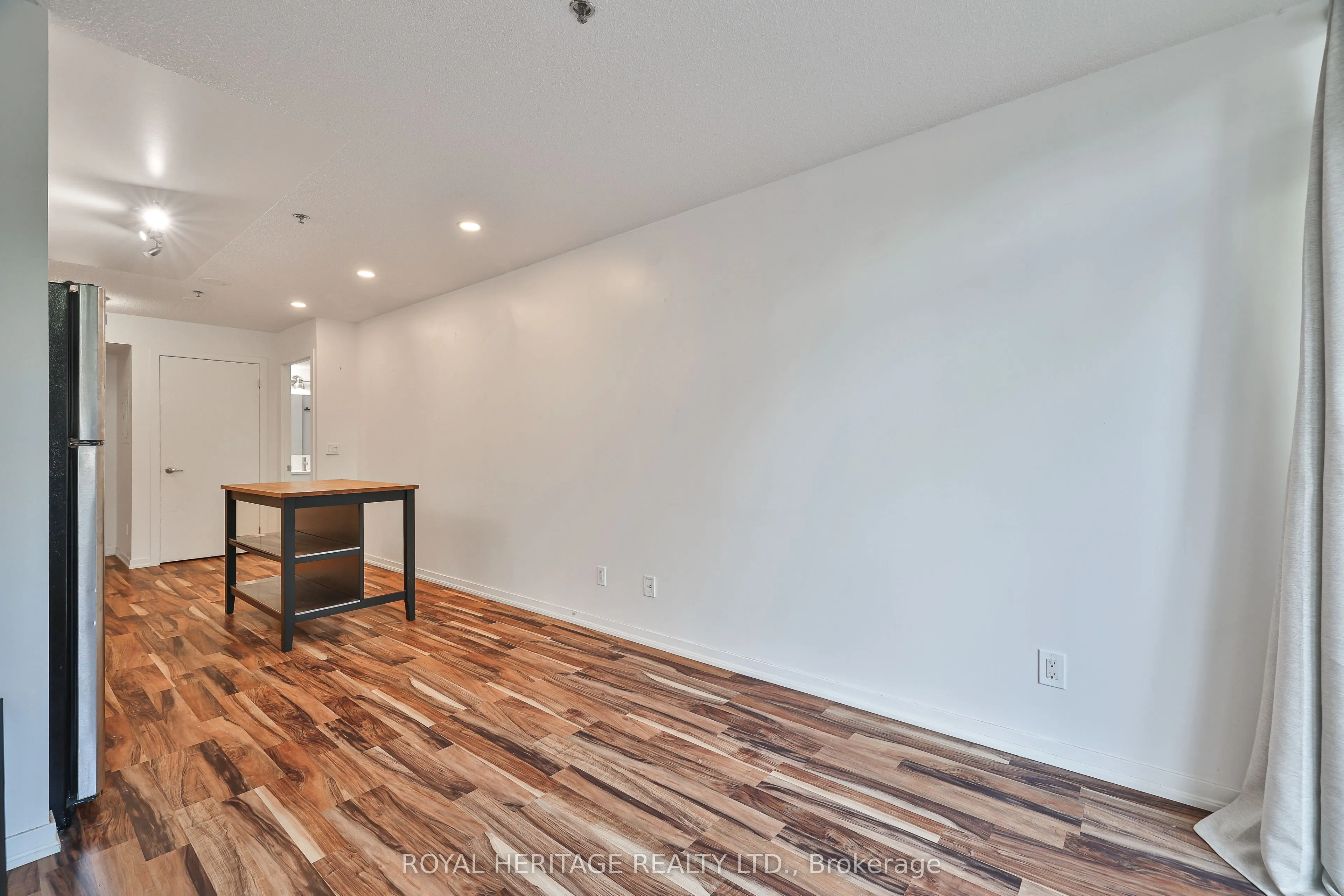 38 Joe Shuster Way, #104