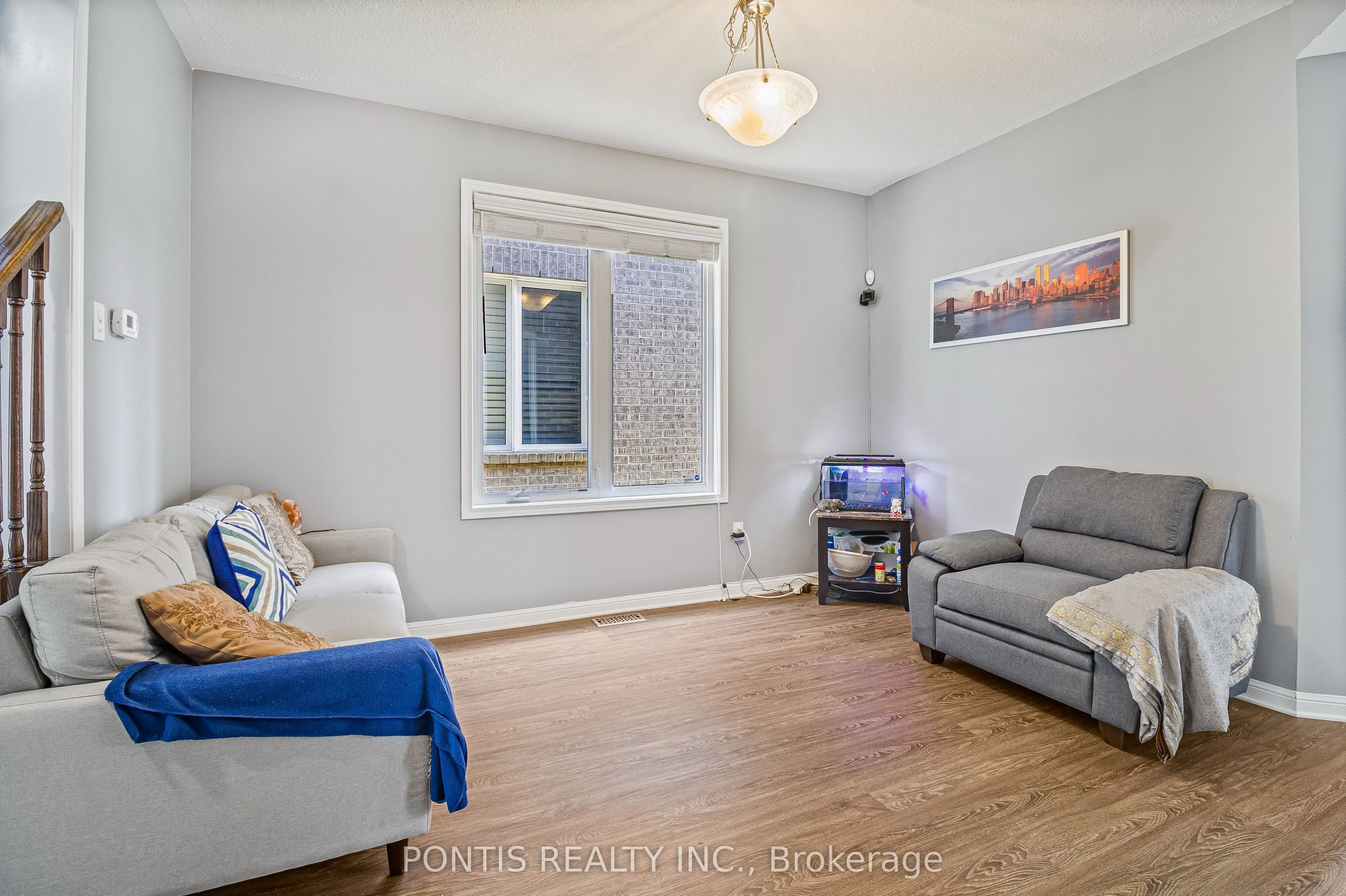 25 FRANCIS LUNDY Street