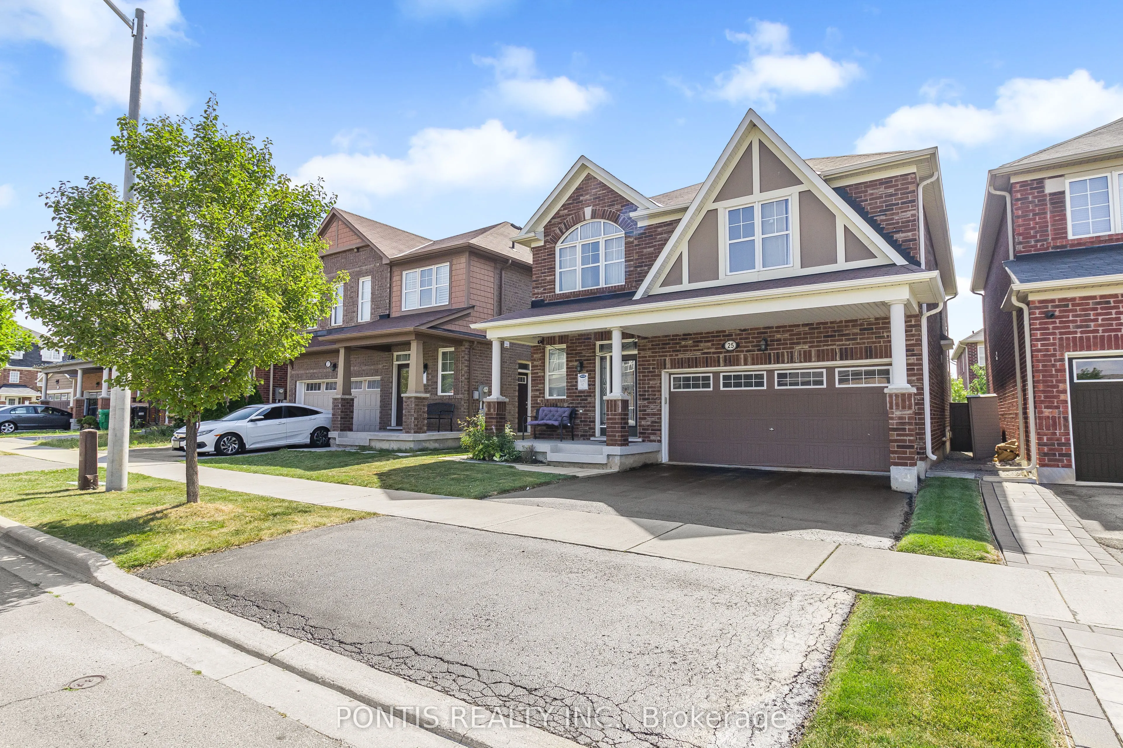 25 FRANCIS LUNDY Street