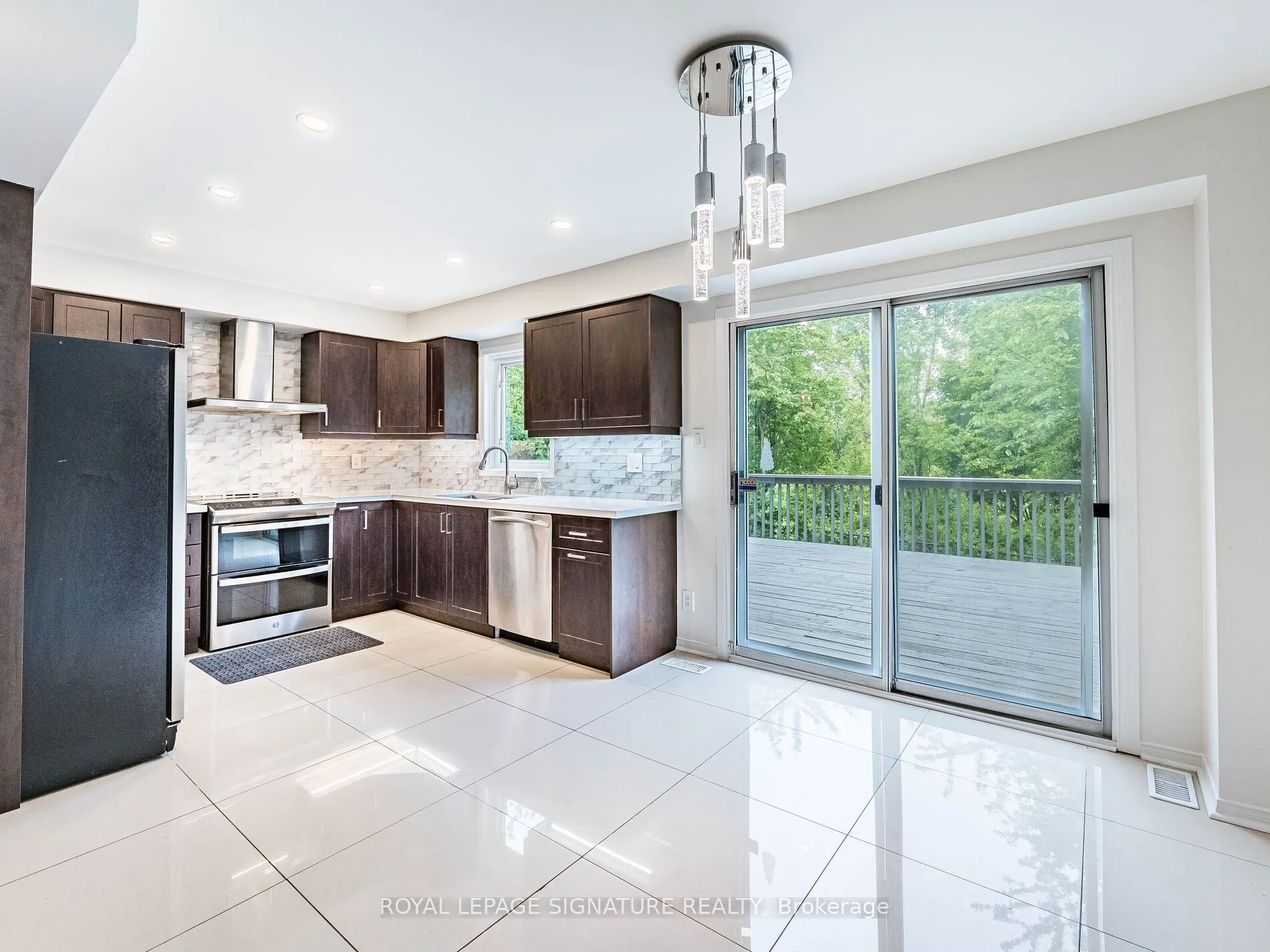 86 Valonia Drive
