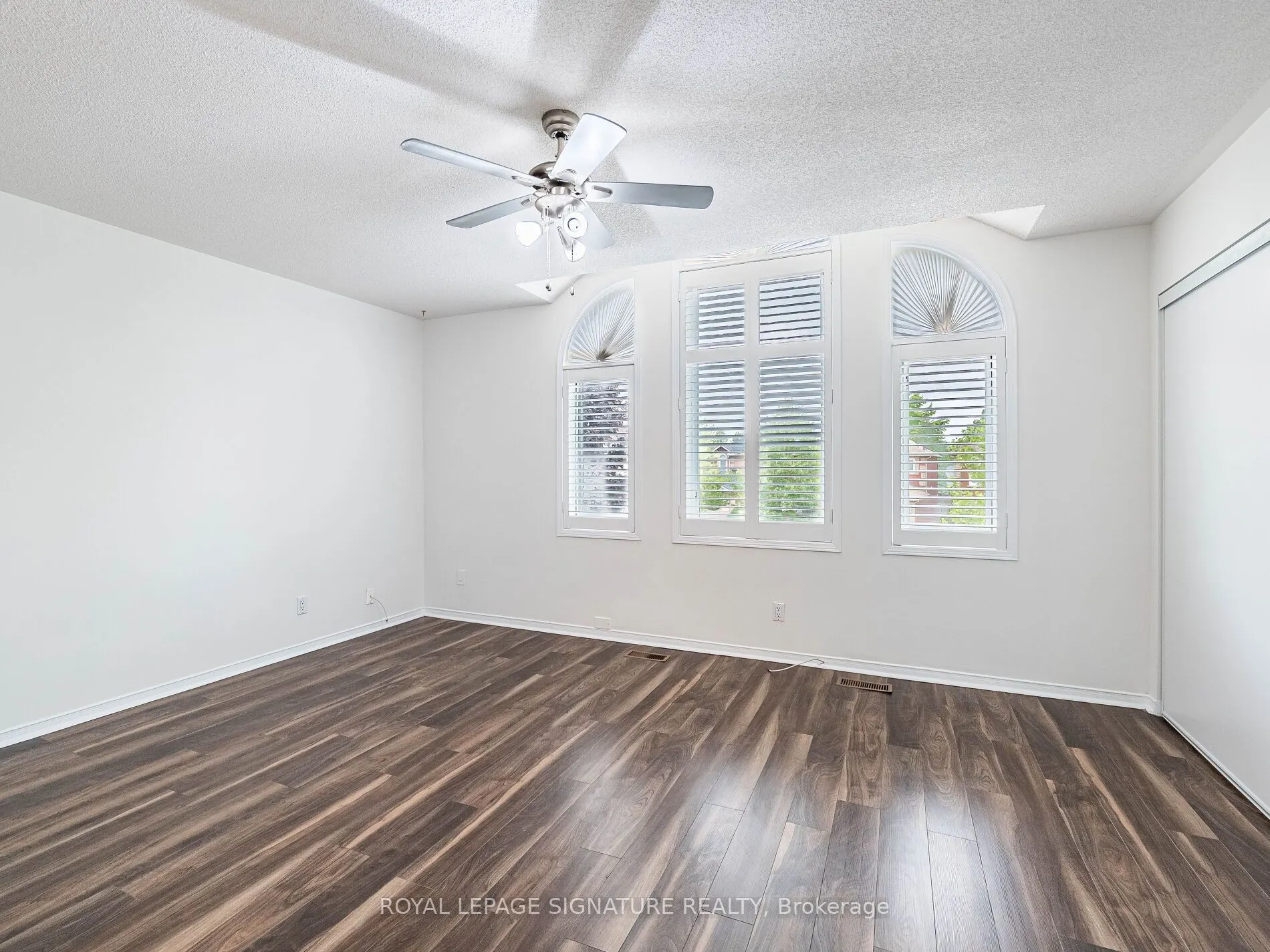 86 Valonia Drive