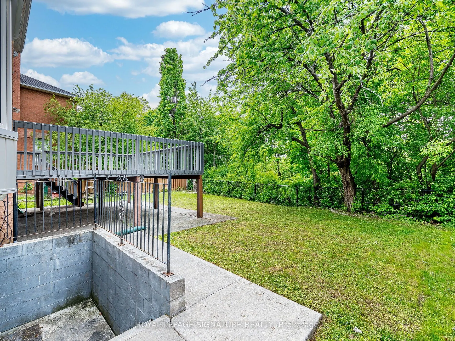 86 Valonia Drive