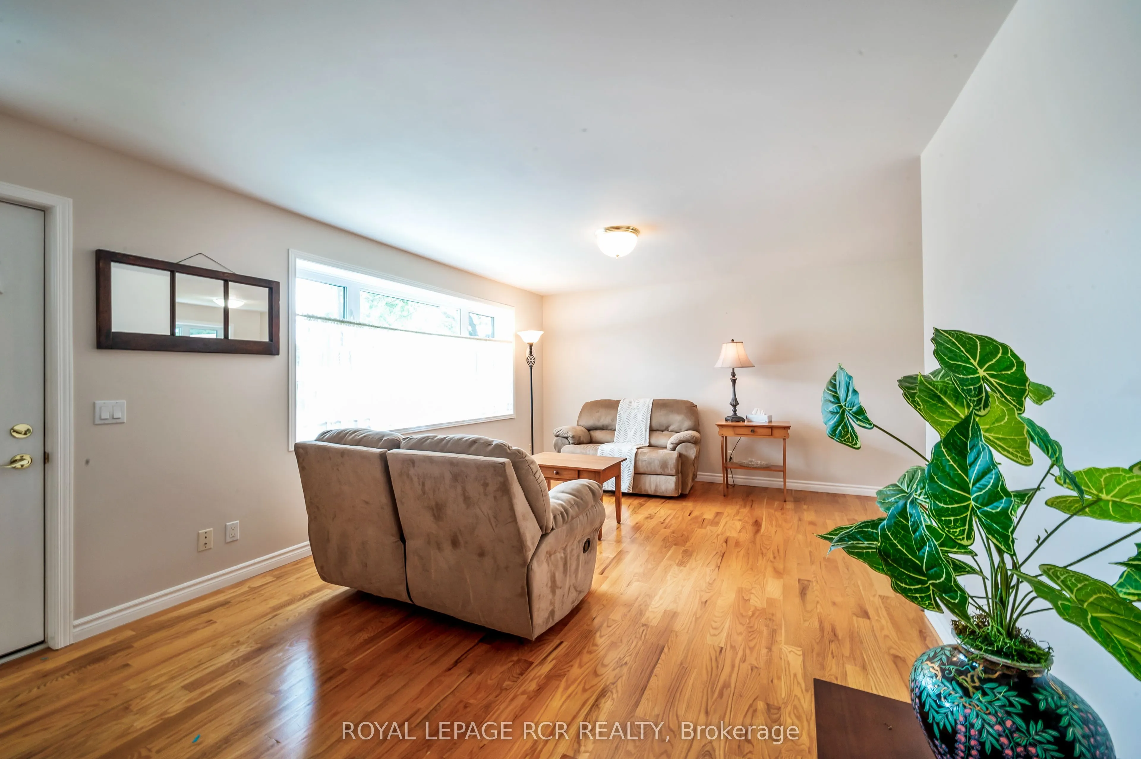 25 Banting Drive
