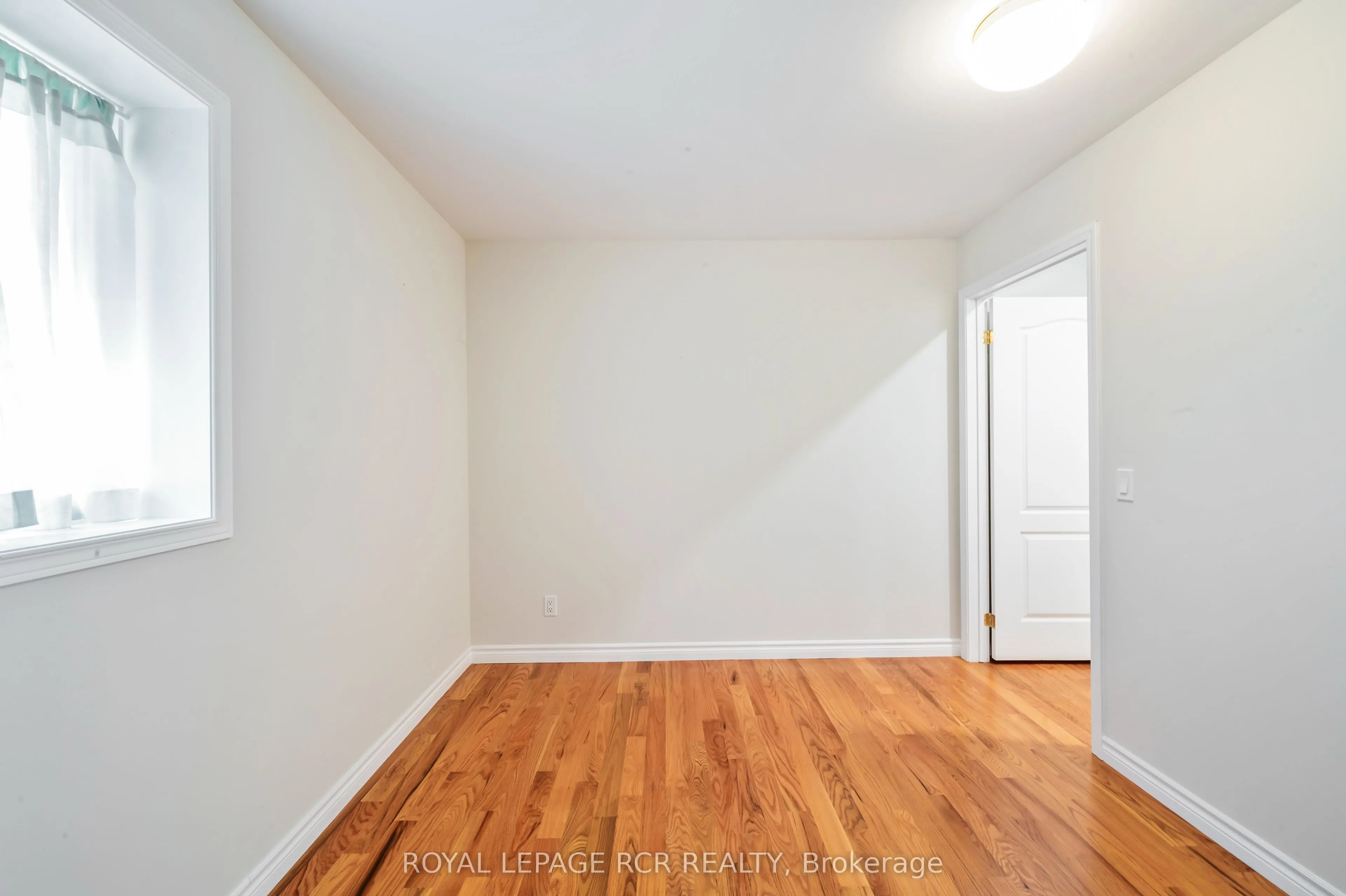 25 Banting Drive