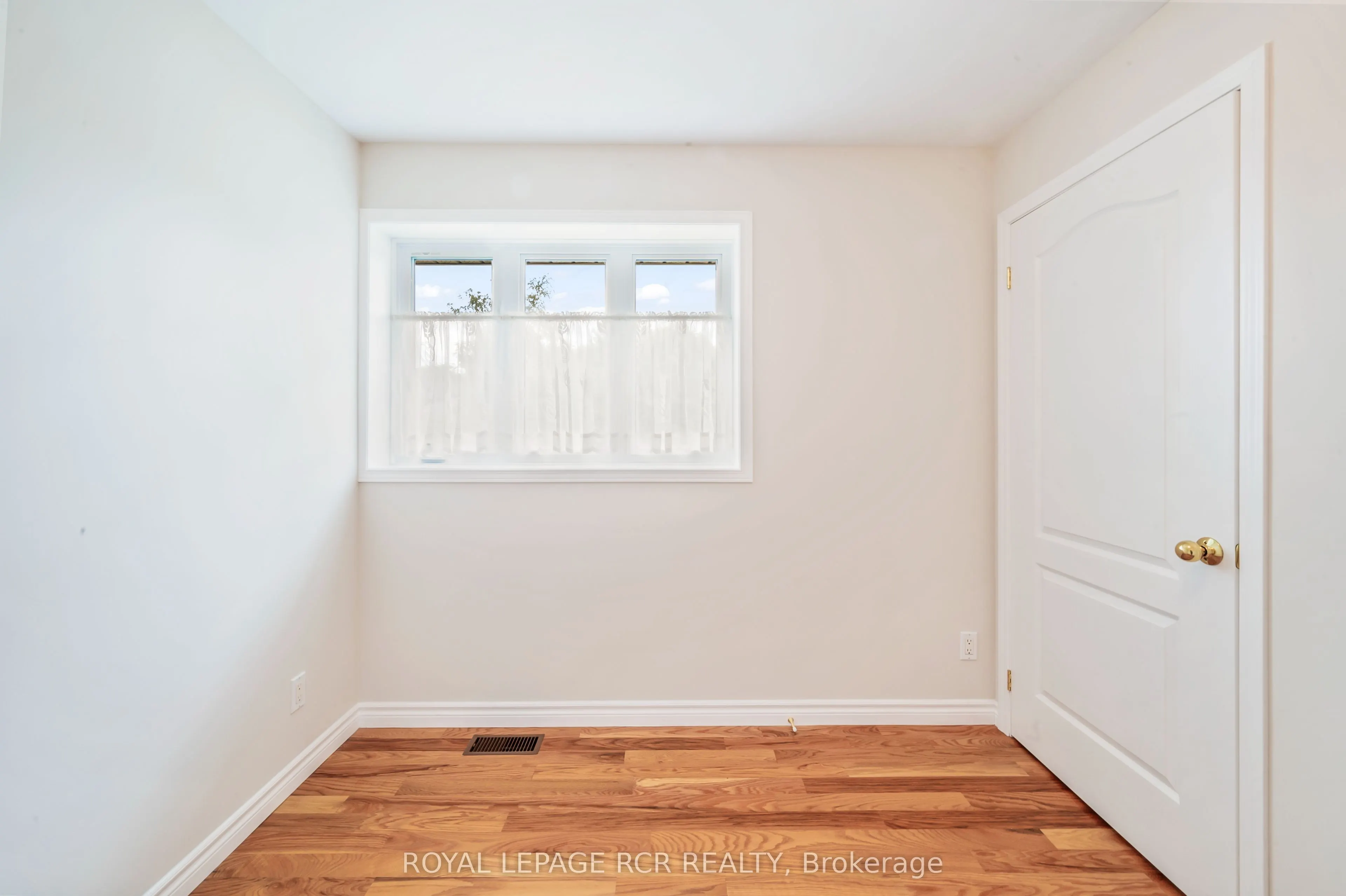 25 Banting Drive