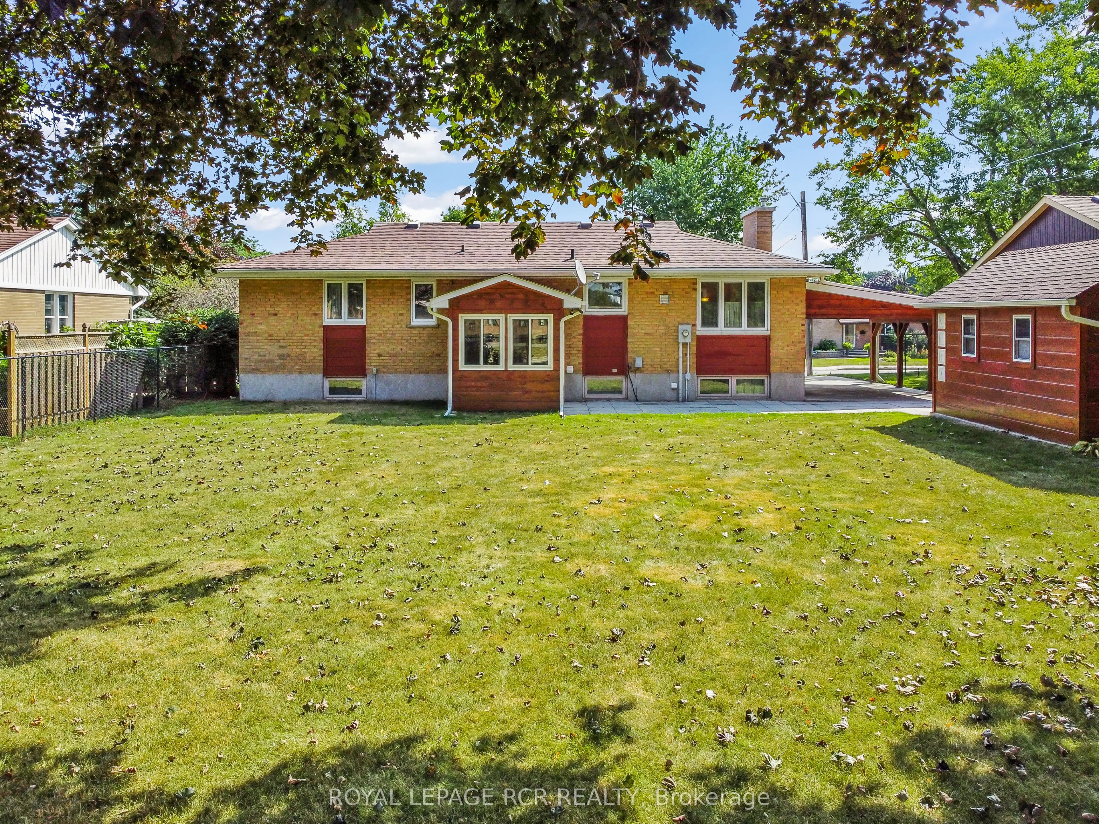 25 Banting Drive