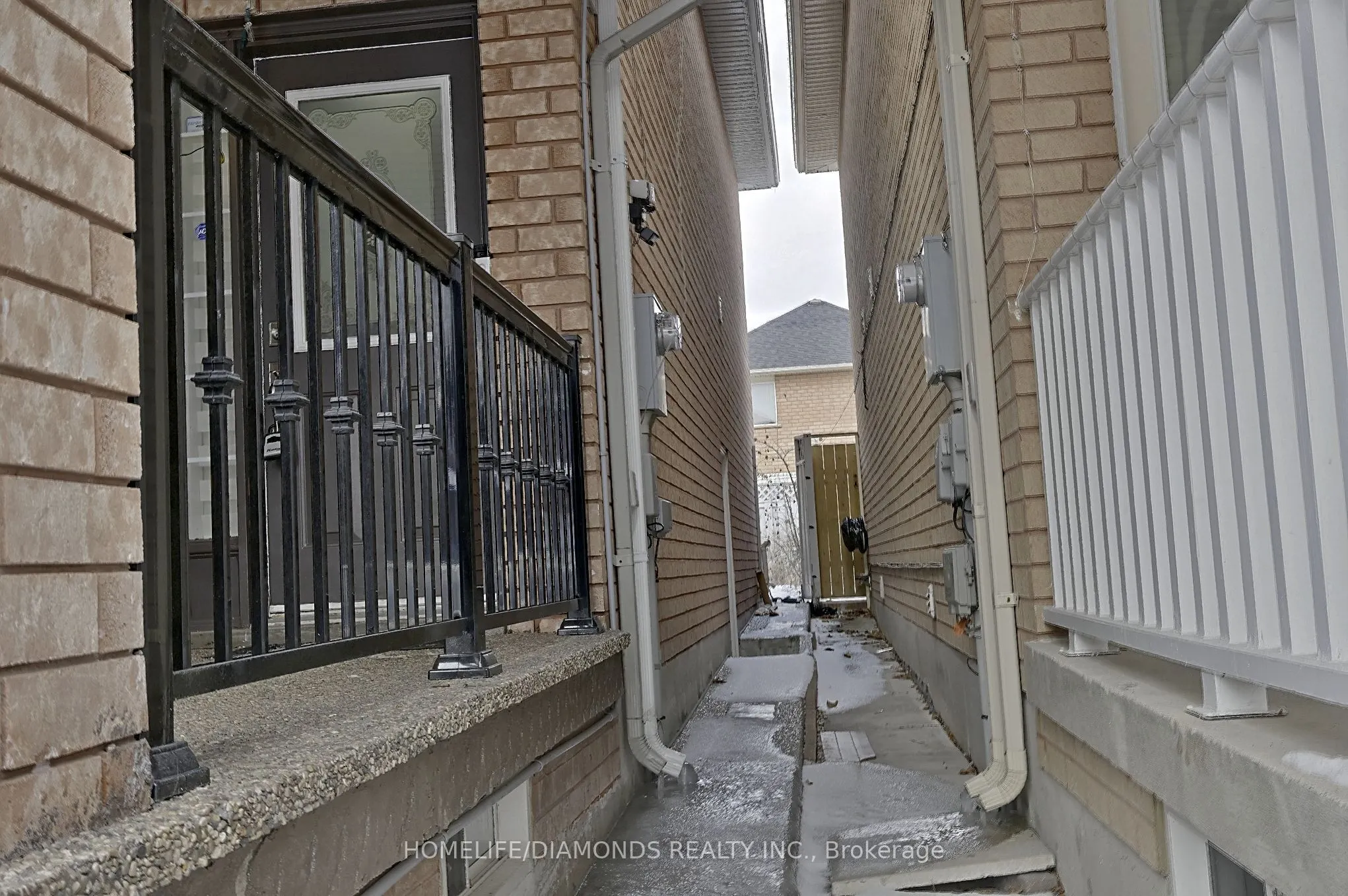 25 GOLDEN EAGLE Road