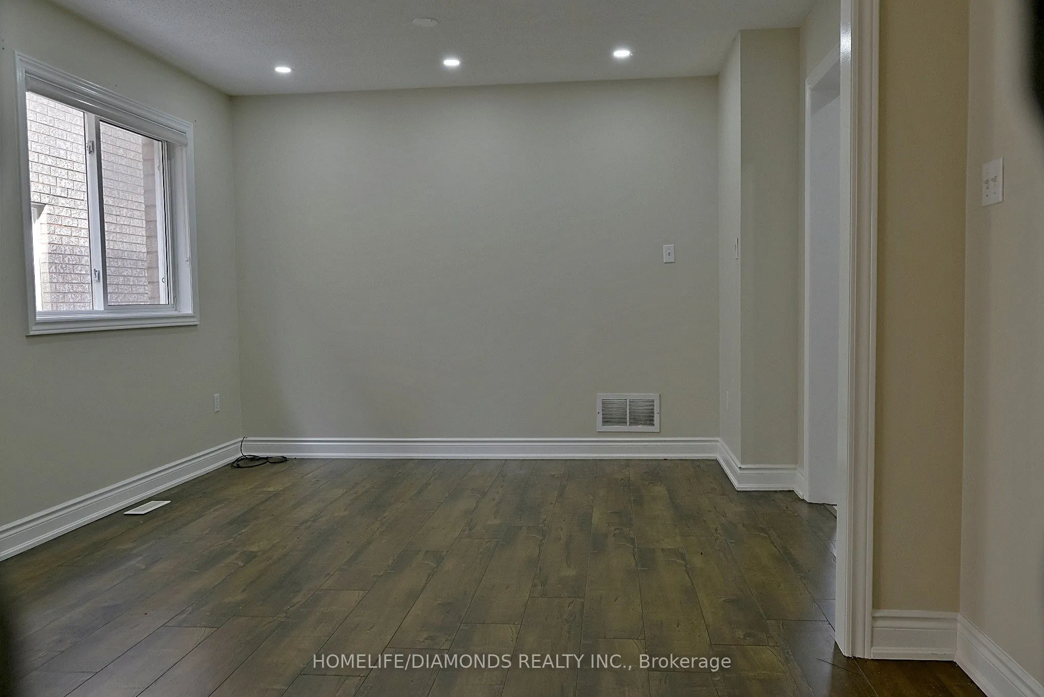 25 GOLDEN EAGLE Road