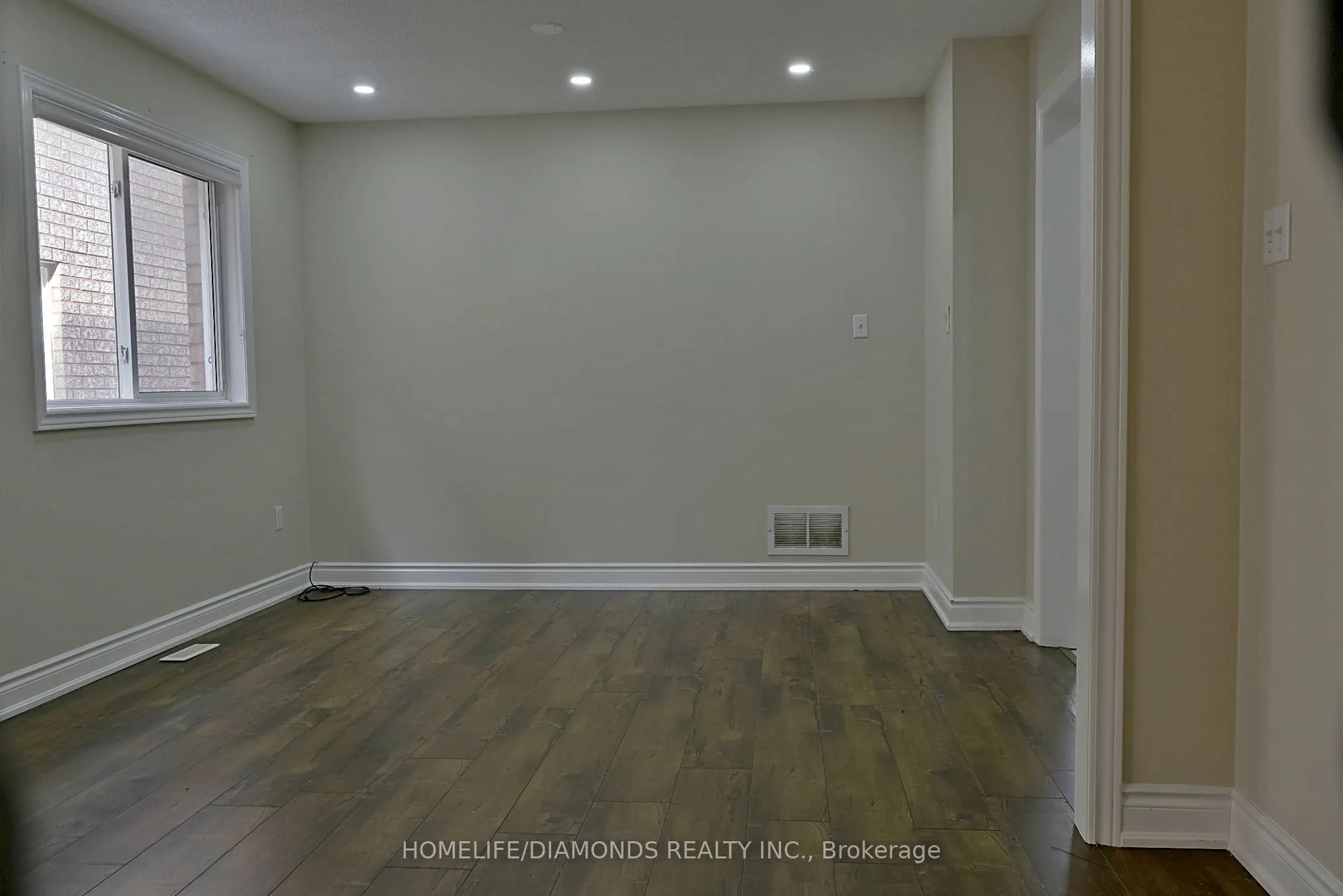 25 GOLDEN EAGLE Road