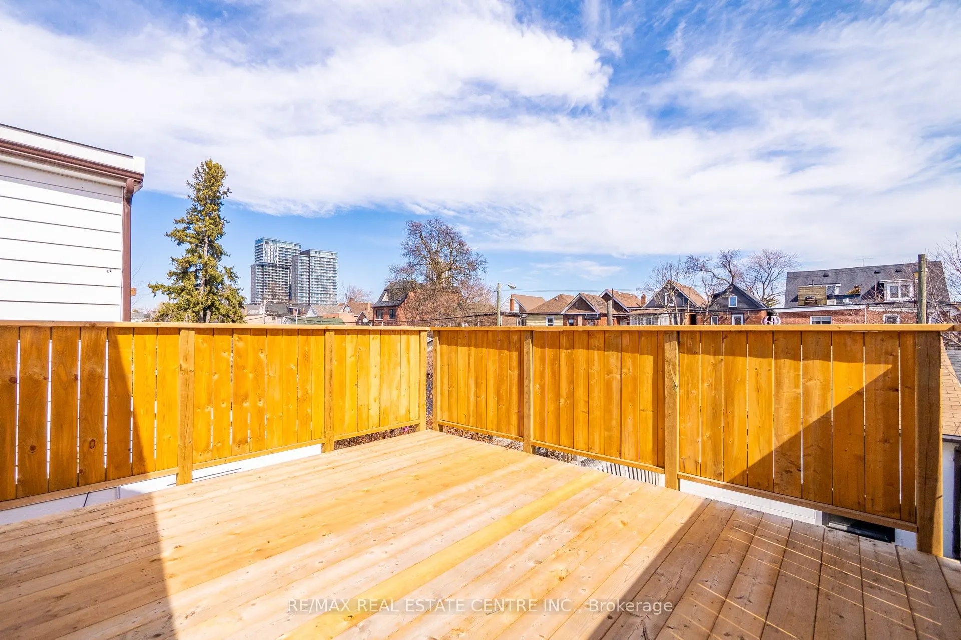 589 St Clarens Avenue