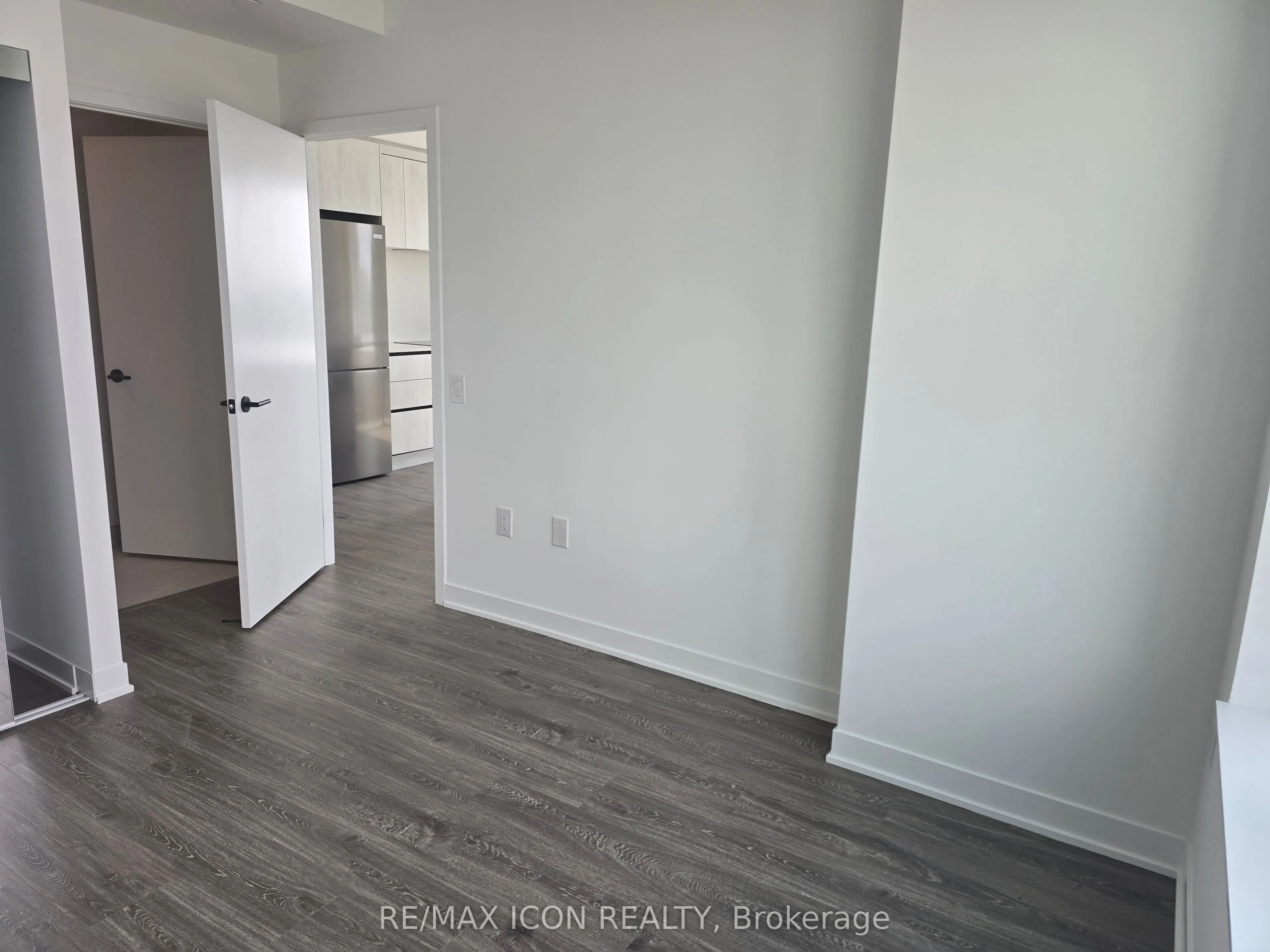 4295 Eglington Avenue W, #2004