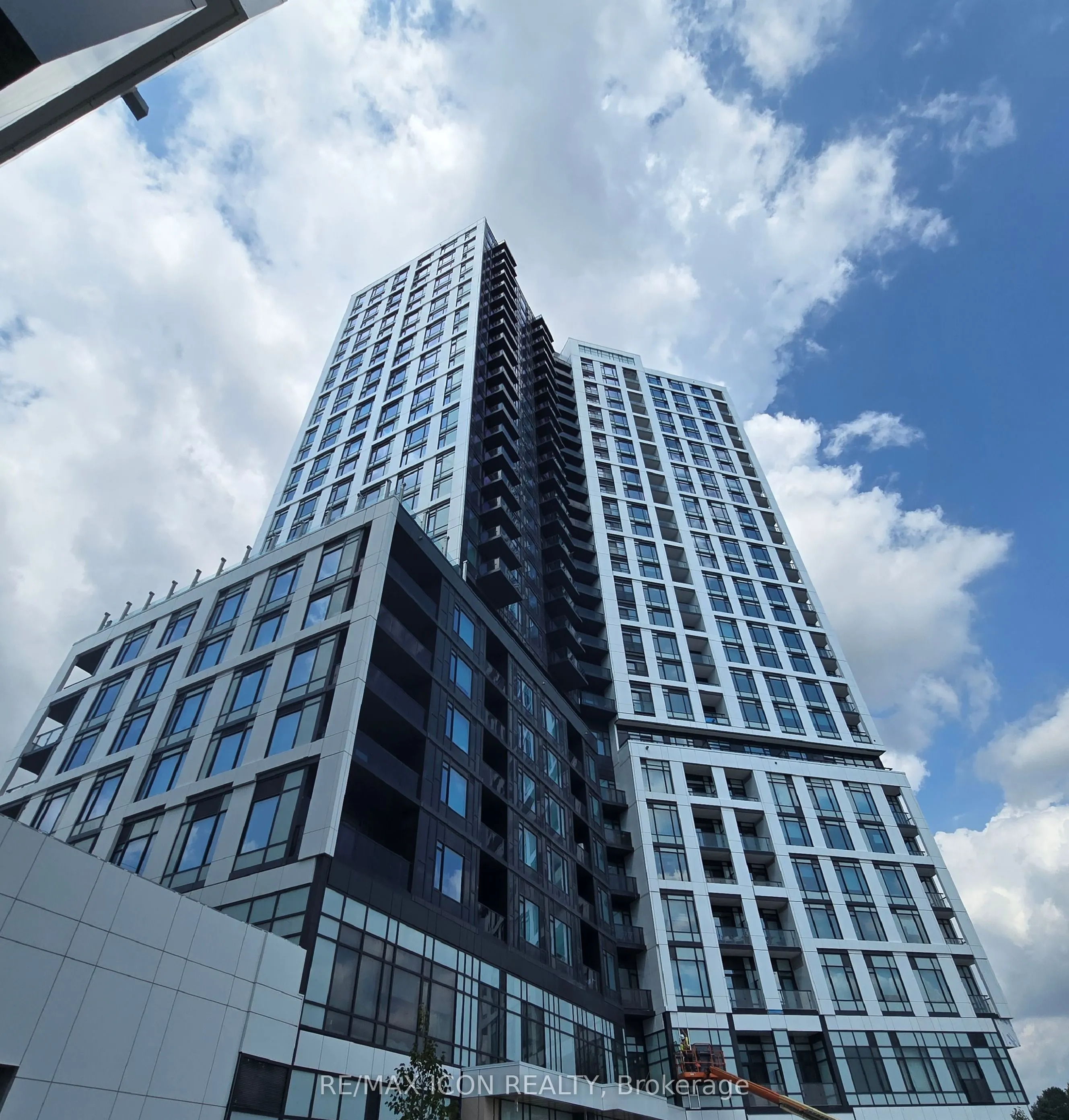 4295 Eglington Avenue W, #2004