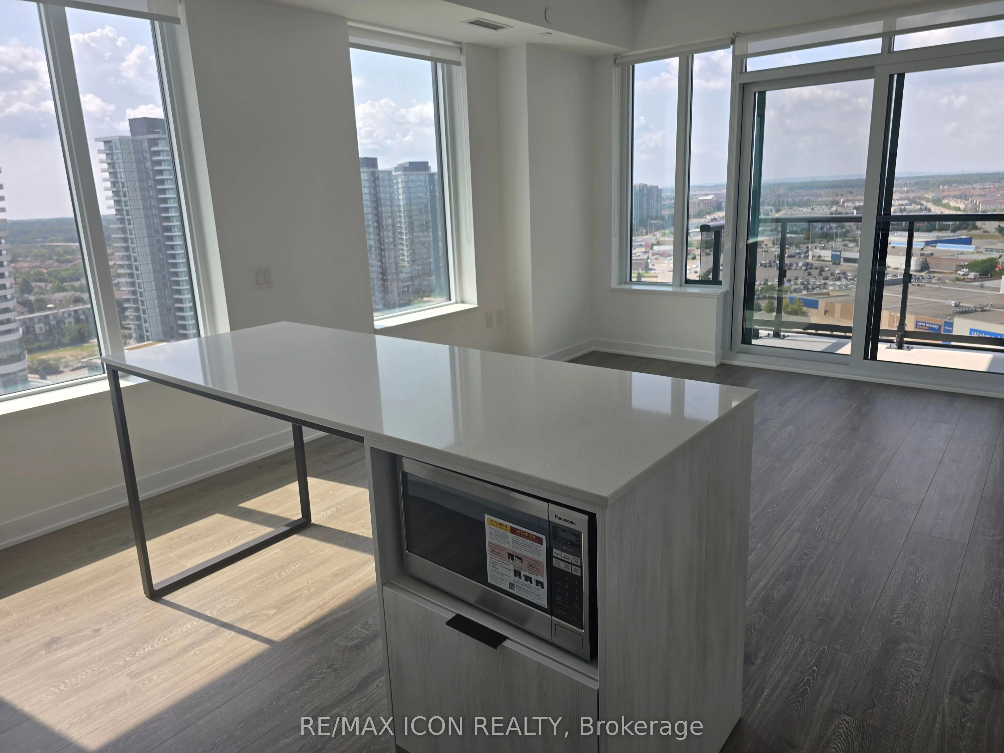 4295 Eglington Avenue W, #2004