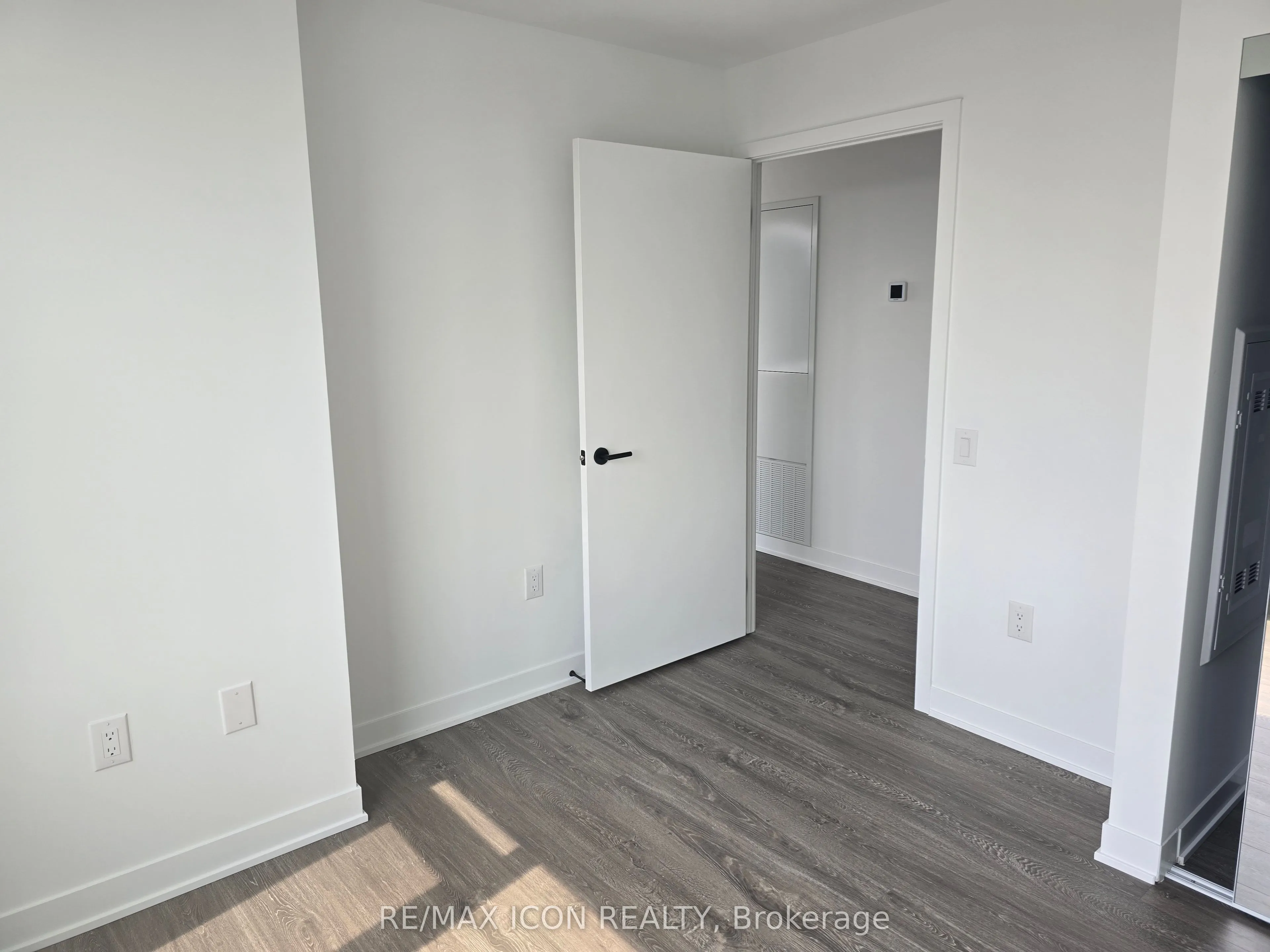 4295 Eglington Avenue W, #2004