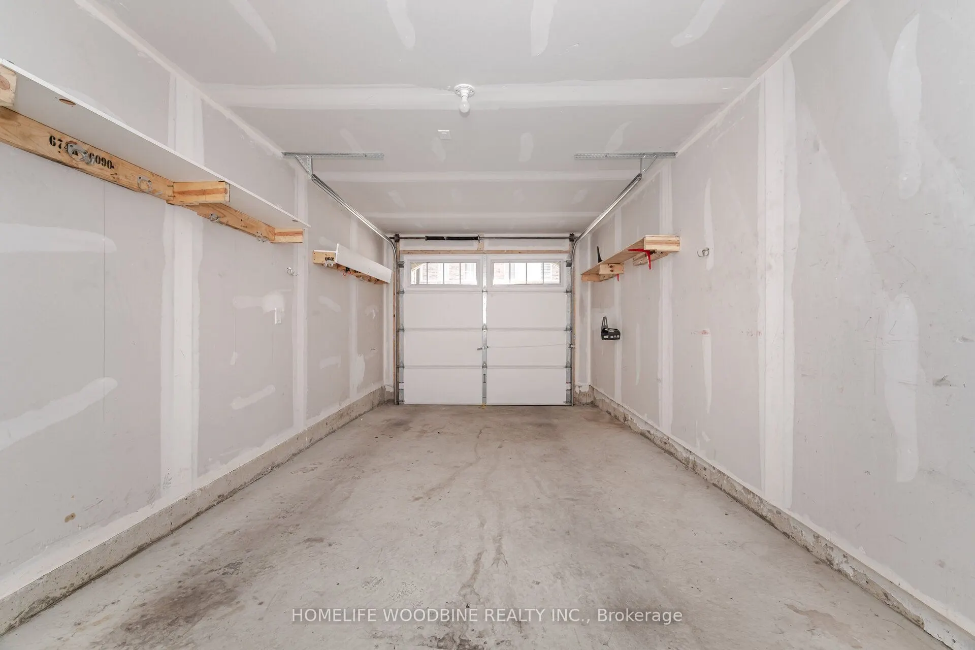 15 Arcola Street