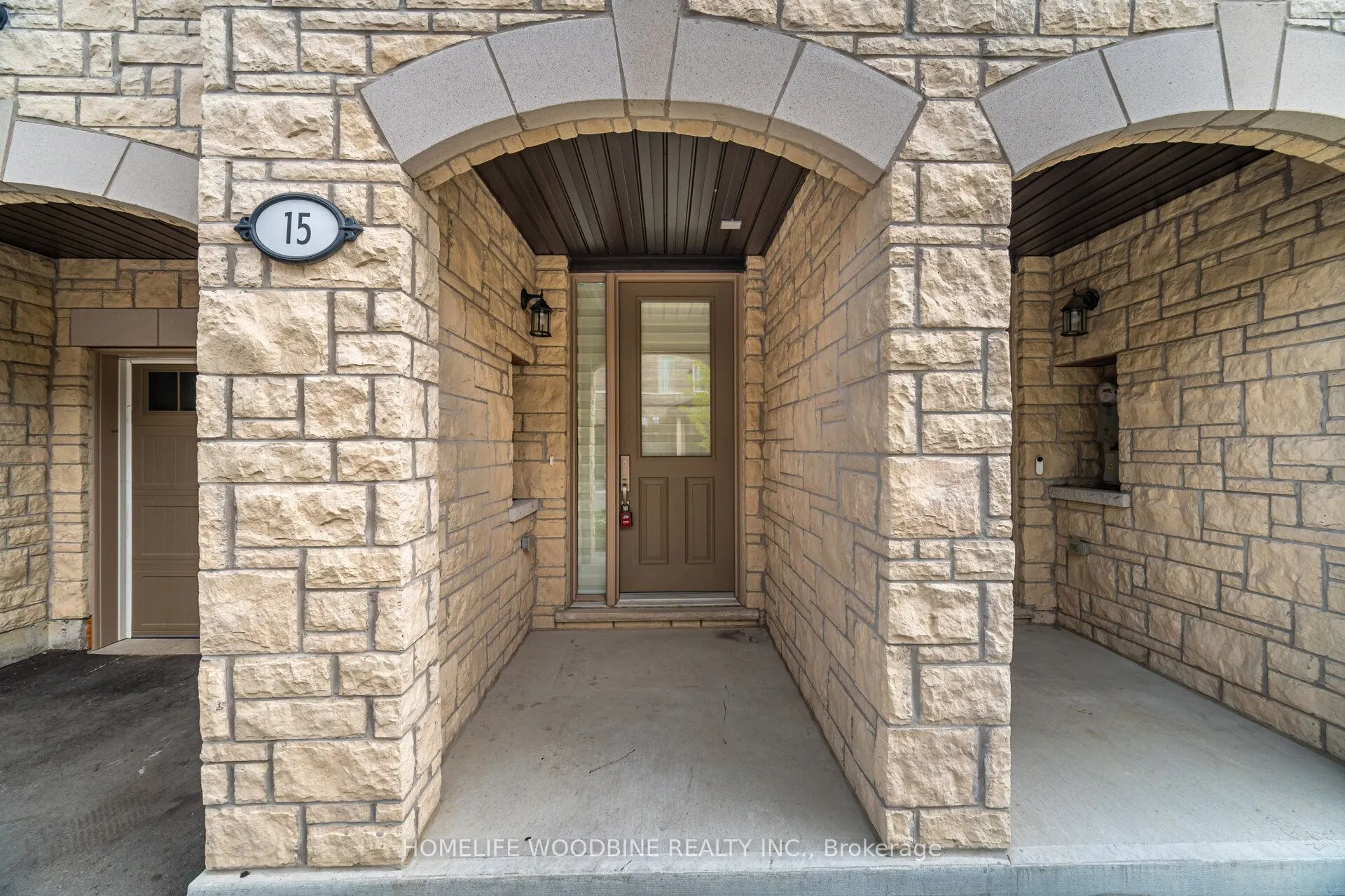15 Arcola Street