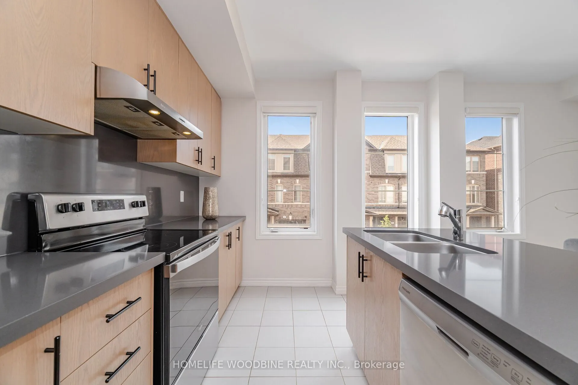 15 Arcola Street