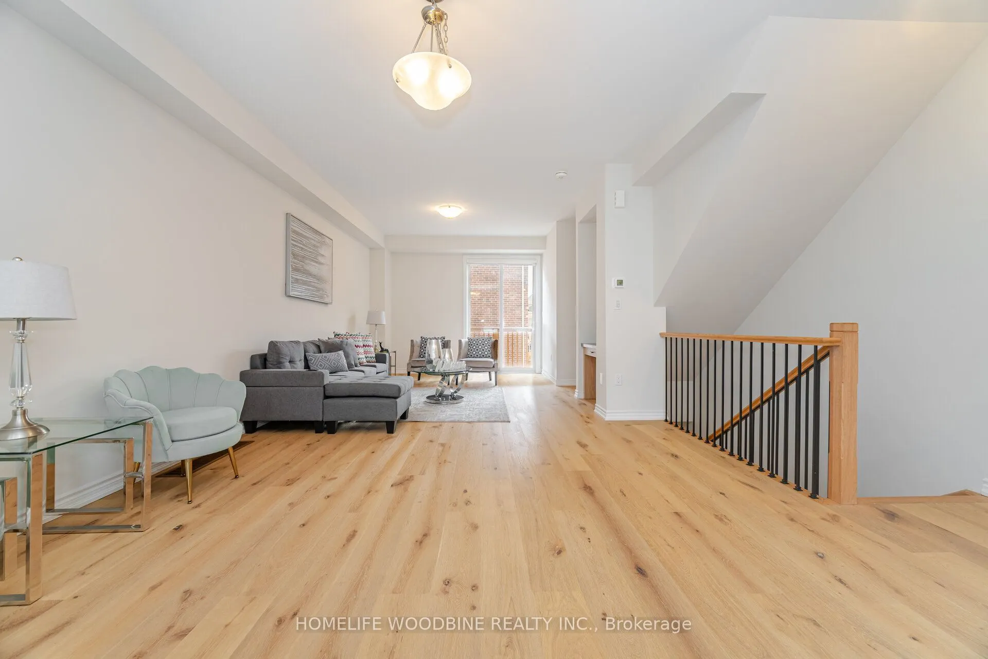 15 Arcola Street