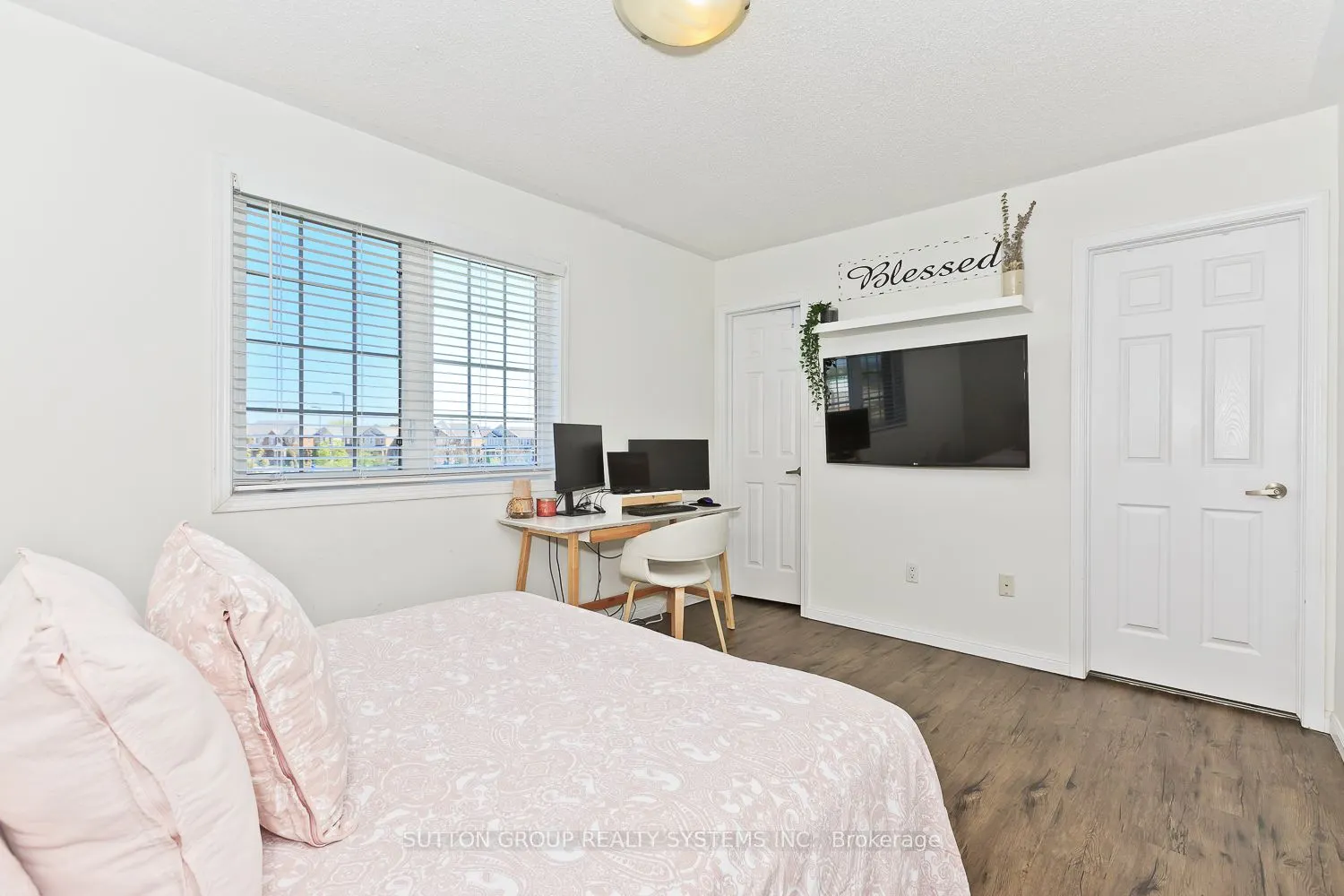 883 Fowles Court