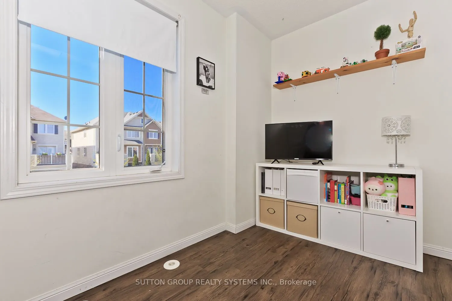 883 Fowles Court