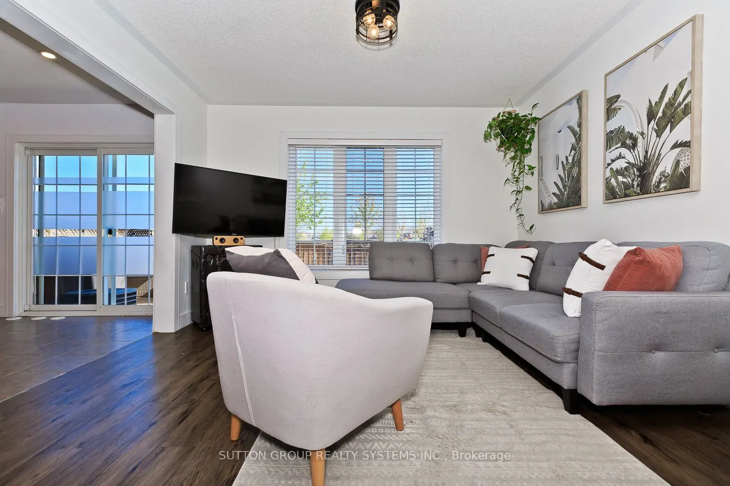 883 Fowles Court