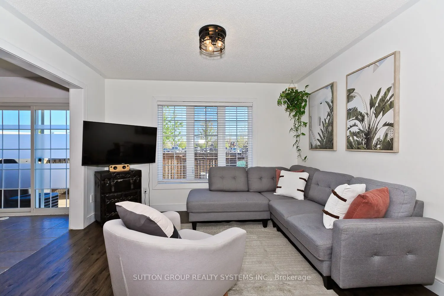 883 Fowles Court