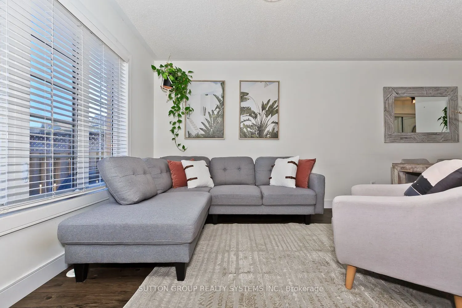 883 Fowles Court