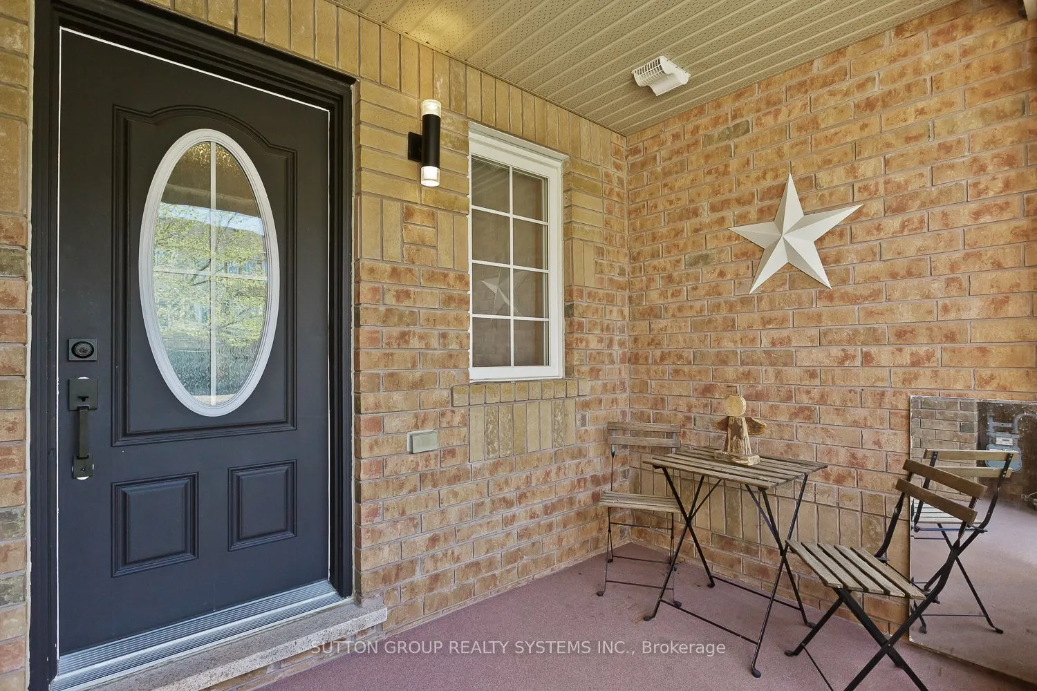 883 Fowles Court