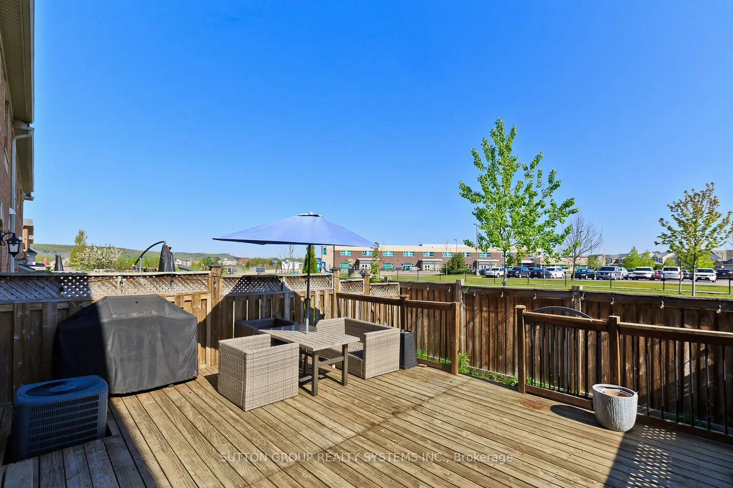 883 Fowles Court