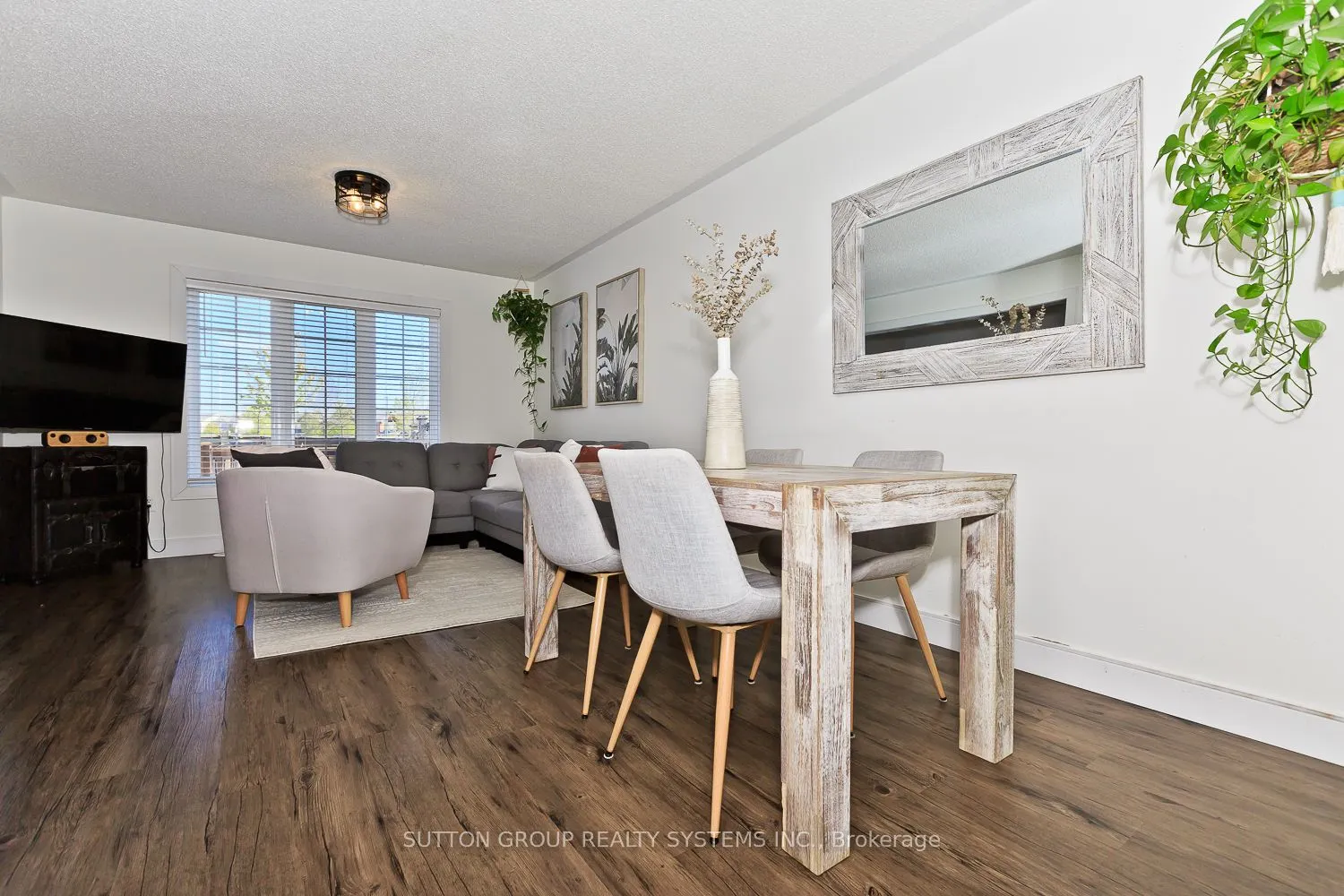 883 Fowles Court