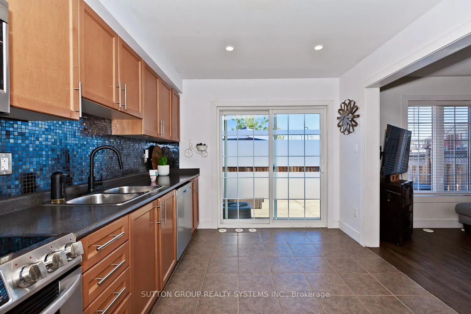 883 Fowles Court