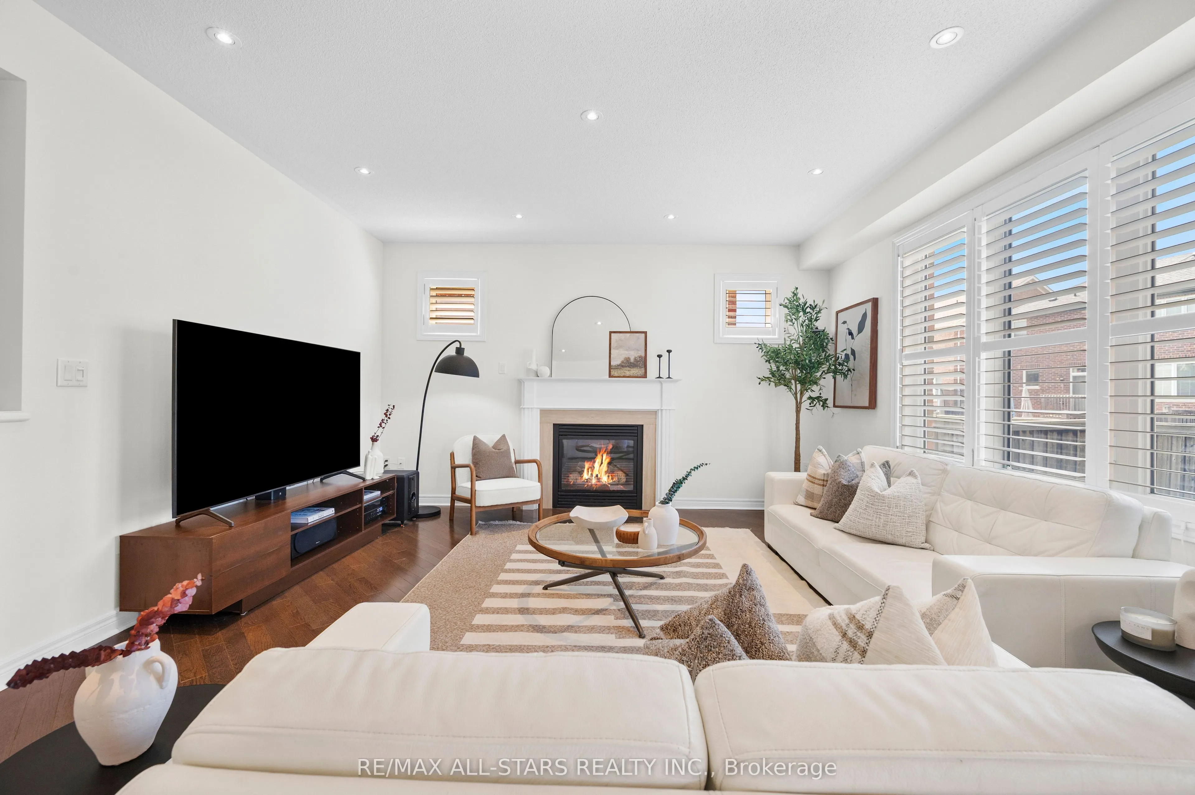 48 Cottonfield Circle