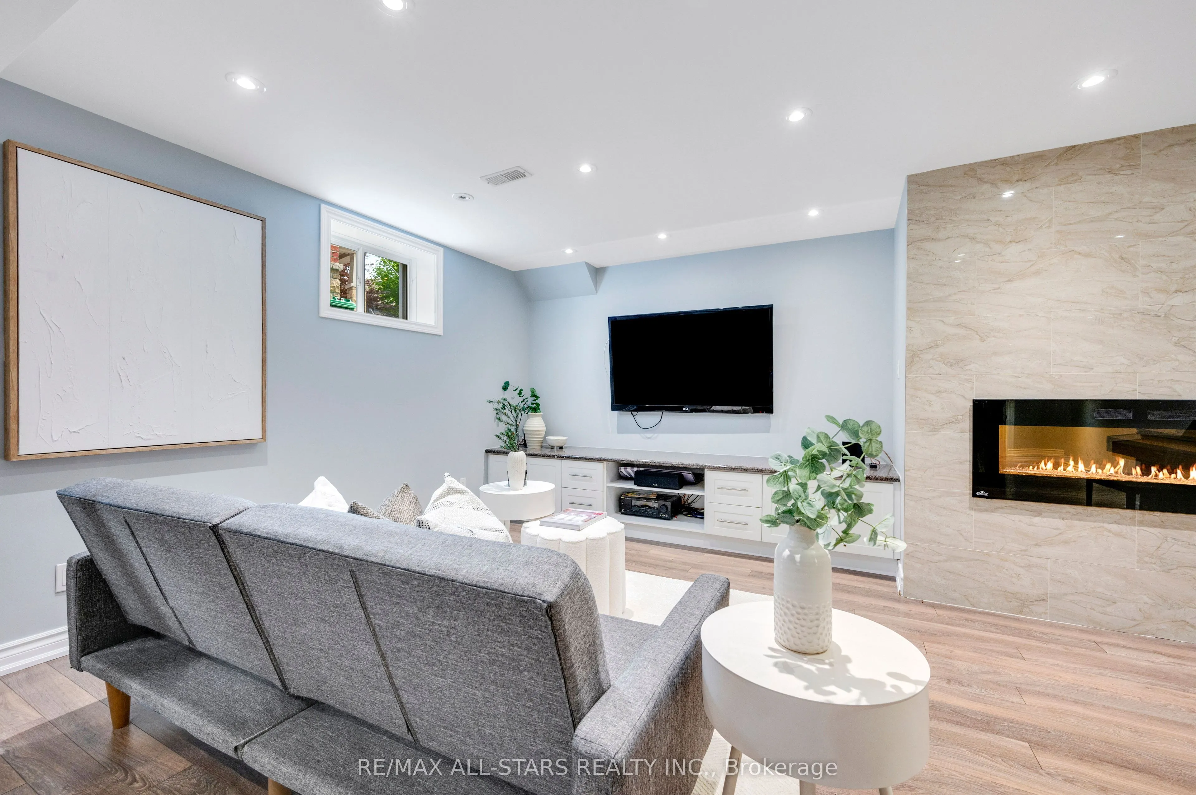 48 Cottonfield Circle