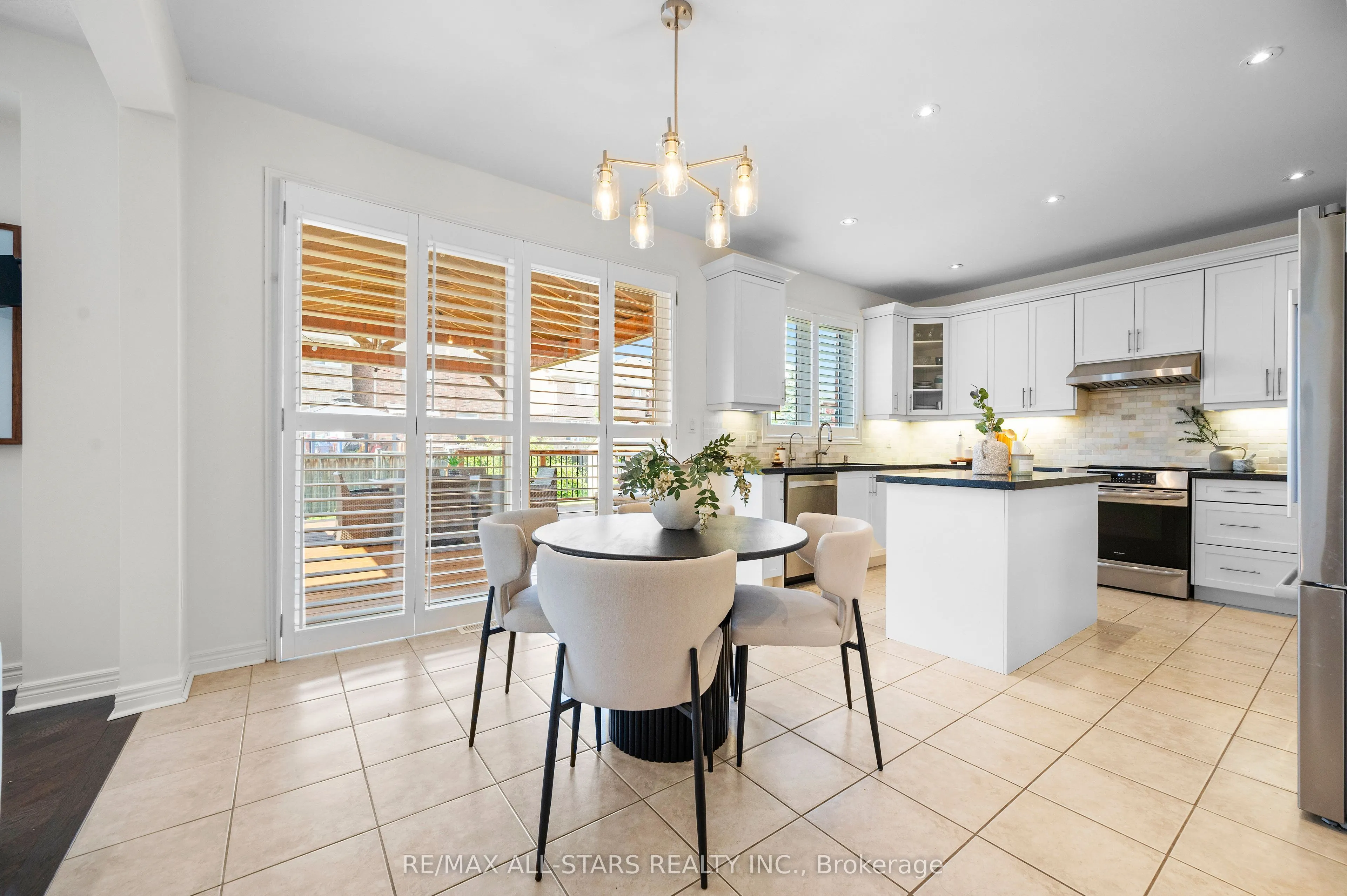 48 Cottonfield Circle