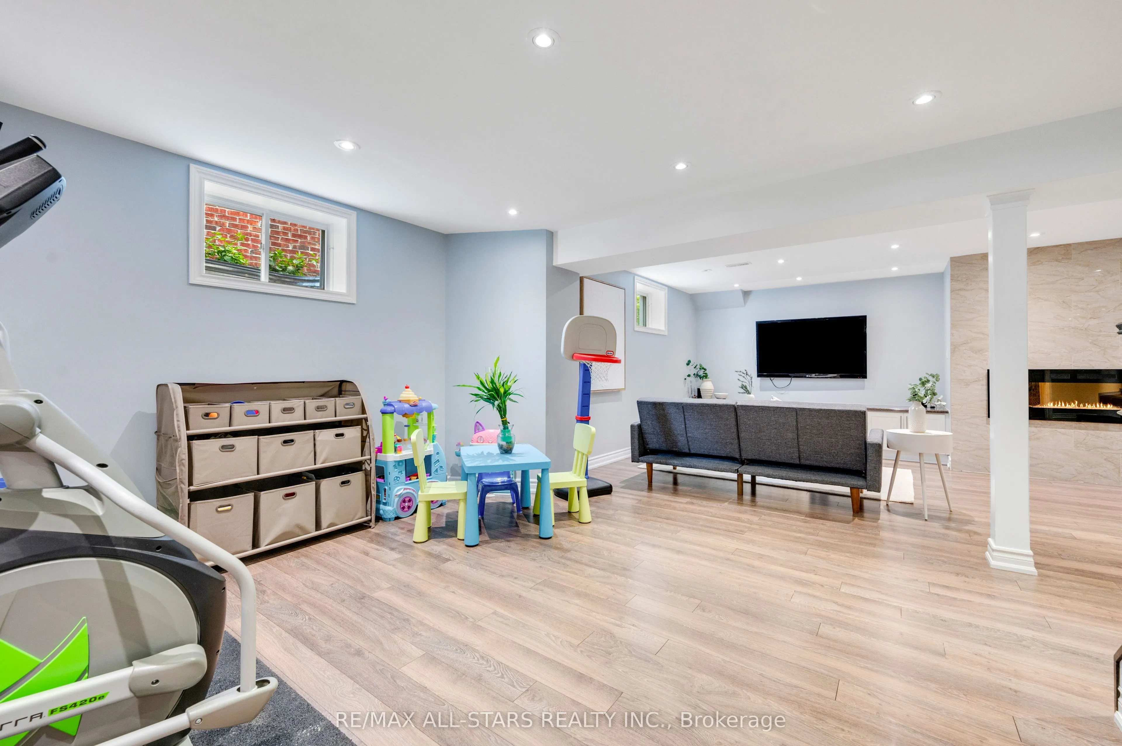 48 Cottonfield Circle