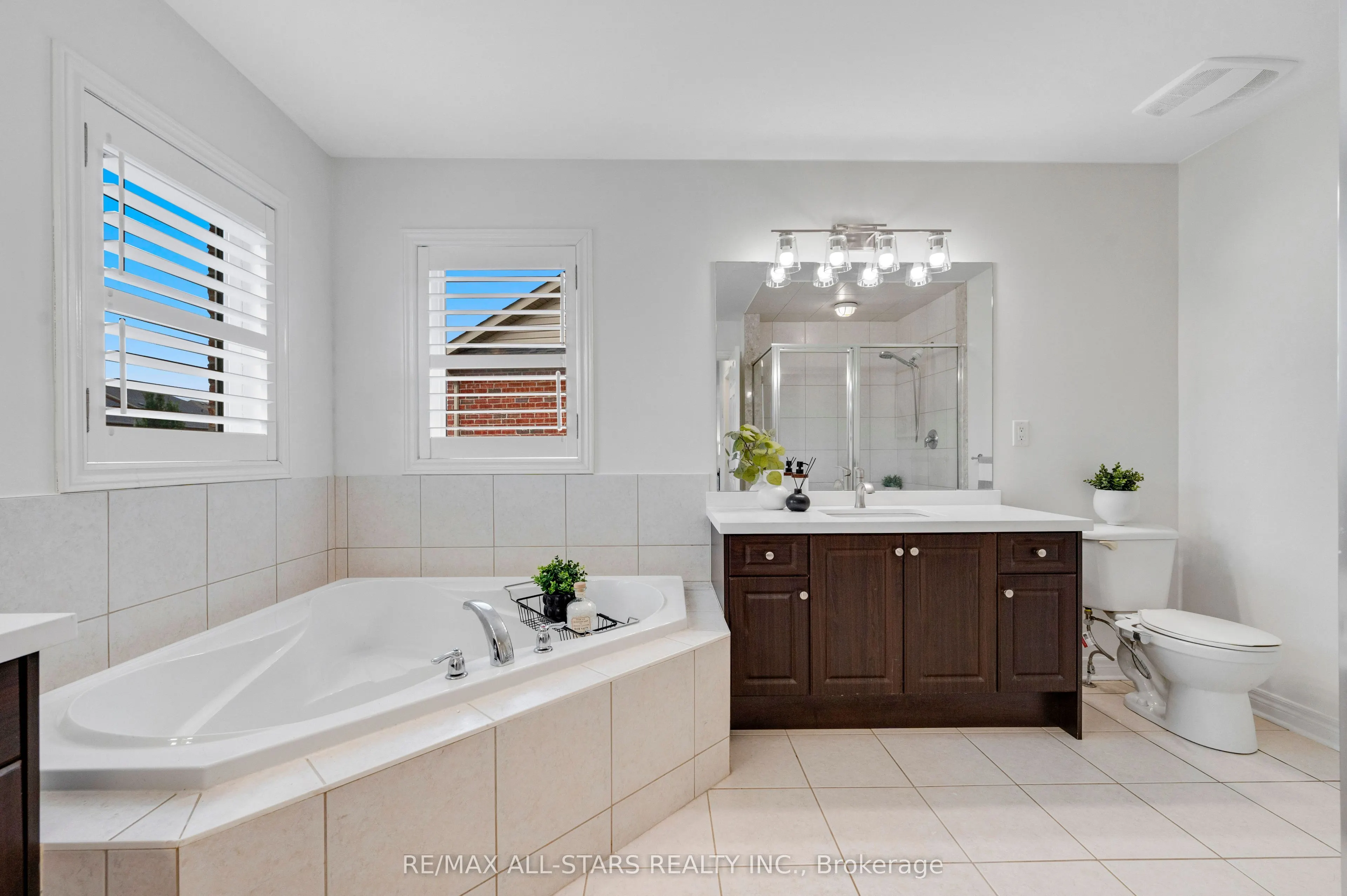 48 Cottonfield Circle