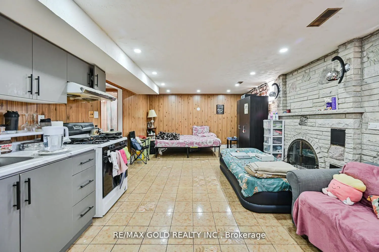 7558 Rockhill Road