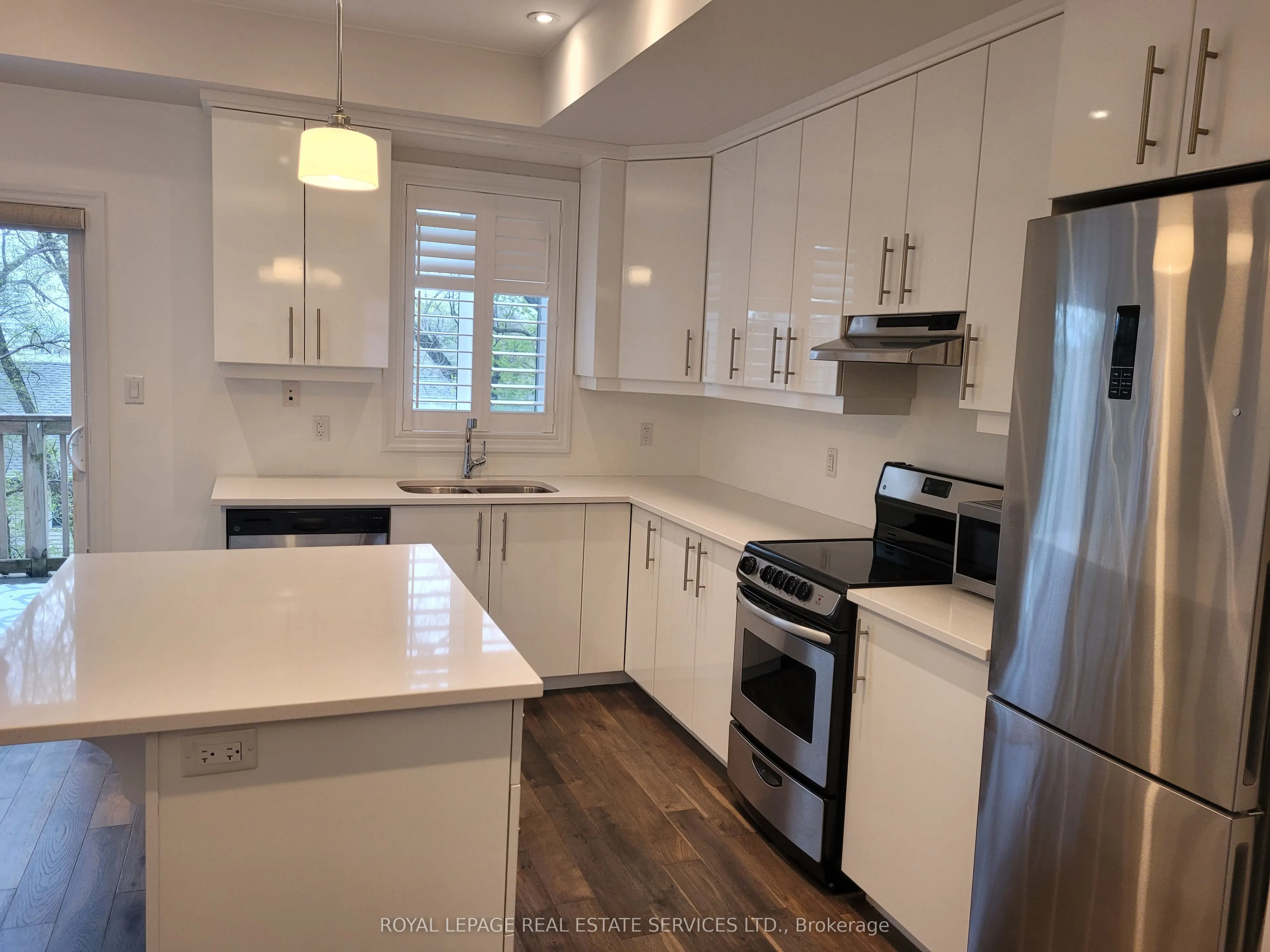 70 Plains Road W, #38