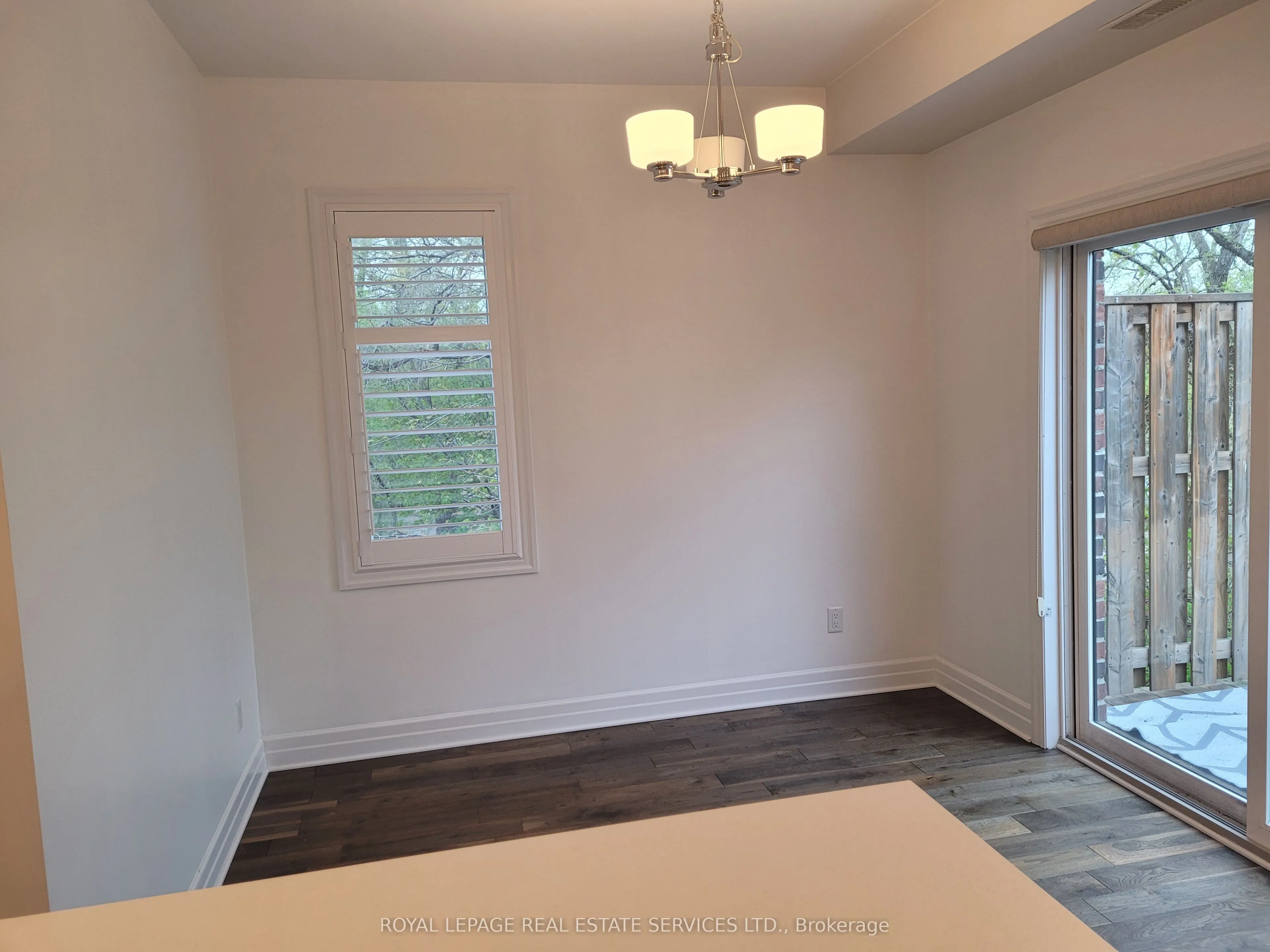 70 Plains Road W, #38